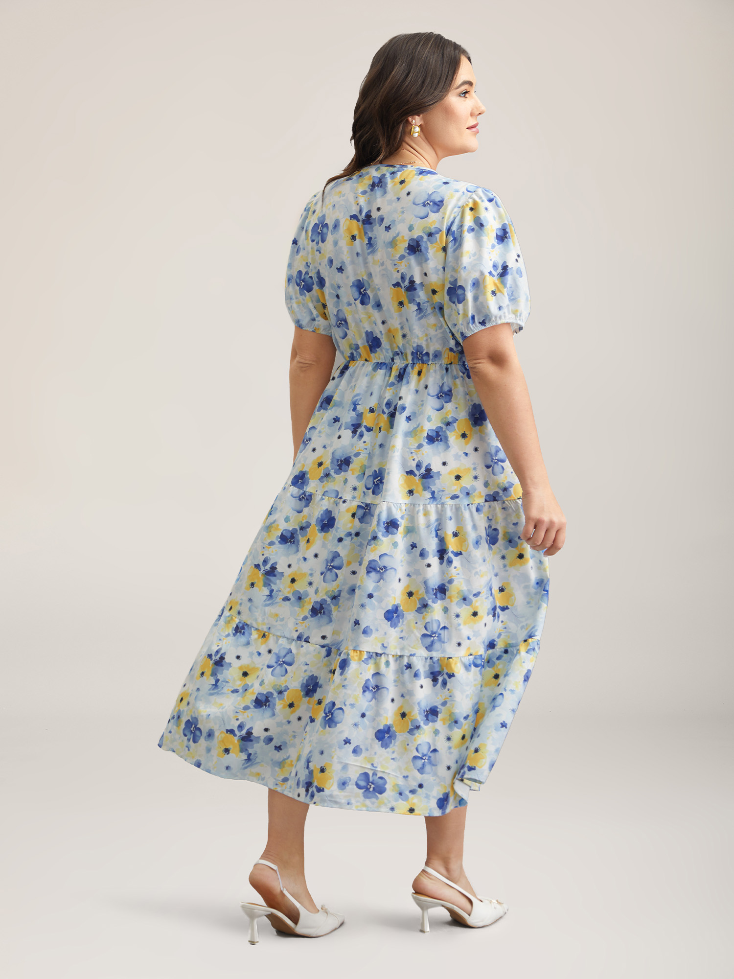 

Plus Size Blooming Flowers Puff Sleeve Stretchy-Waist Dress LightBlue Women Elegant Non V-neck Short sleeve Curvy BloomChic