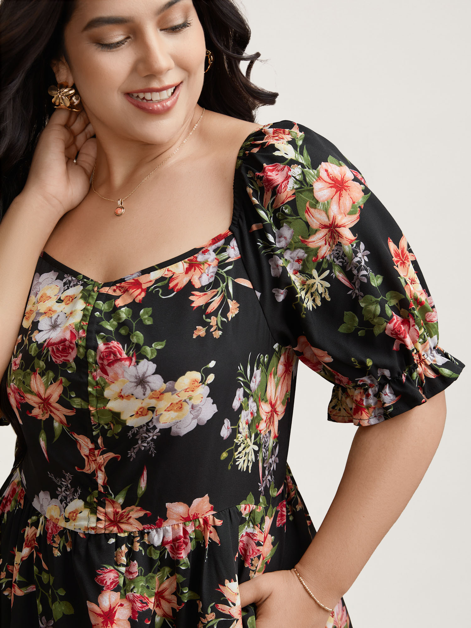 Plus Size Sweetheart Neckline Drawstring Floral Midi Dress Black Women Elegant Drawstring Heart neckline Half Sleeve Curvy BloomChic 22-24/3X 
