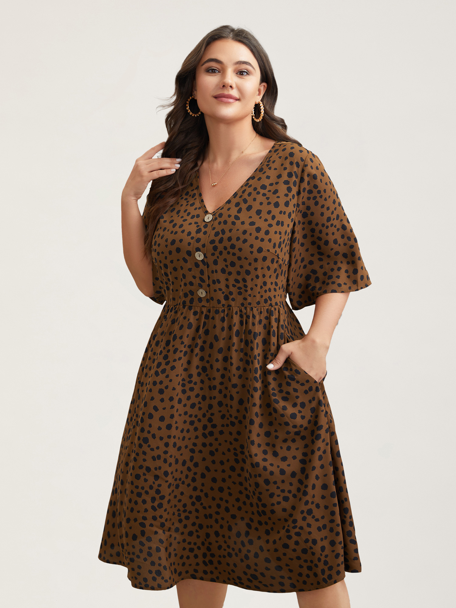 

Plus Size Leopard Print Button Placket Midi Dress Browncoffeecolor Women Casual Button V-neck Half Sleeve Curvy BloomChic