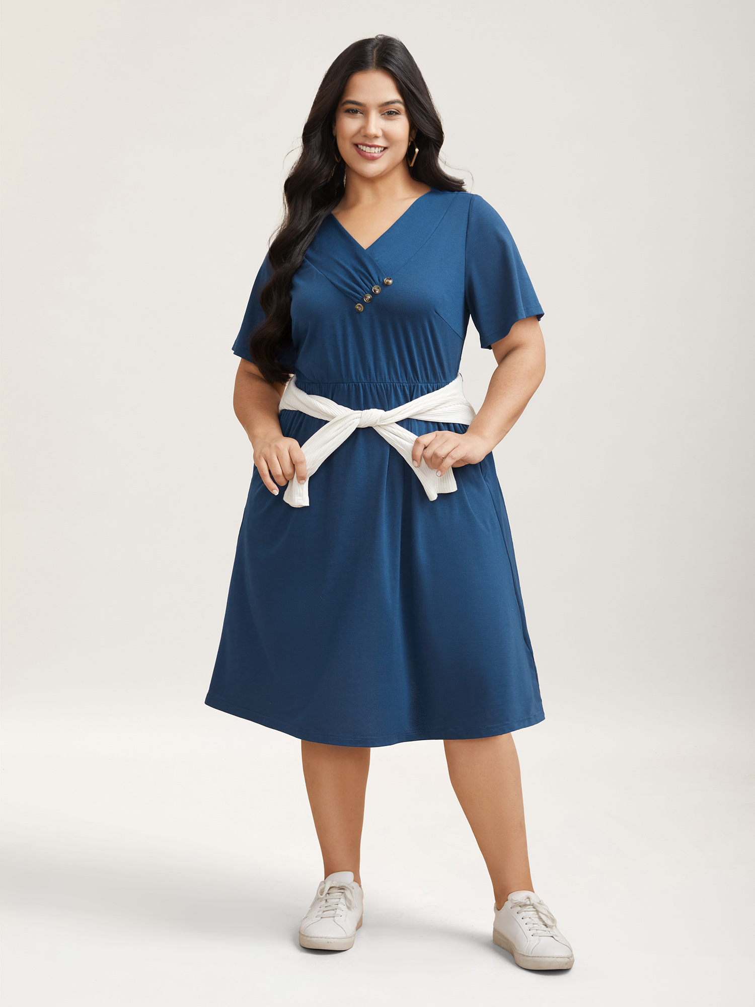 Plus Size Button Detail Pleated Pockets Midi Dress Mediumblue Women Casual Gathered V-neck Short sleeve Curvy BloomChic 10/M 