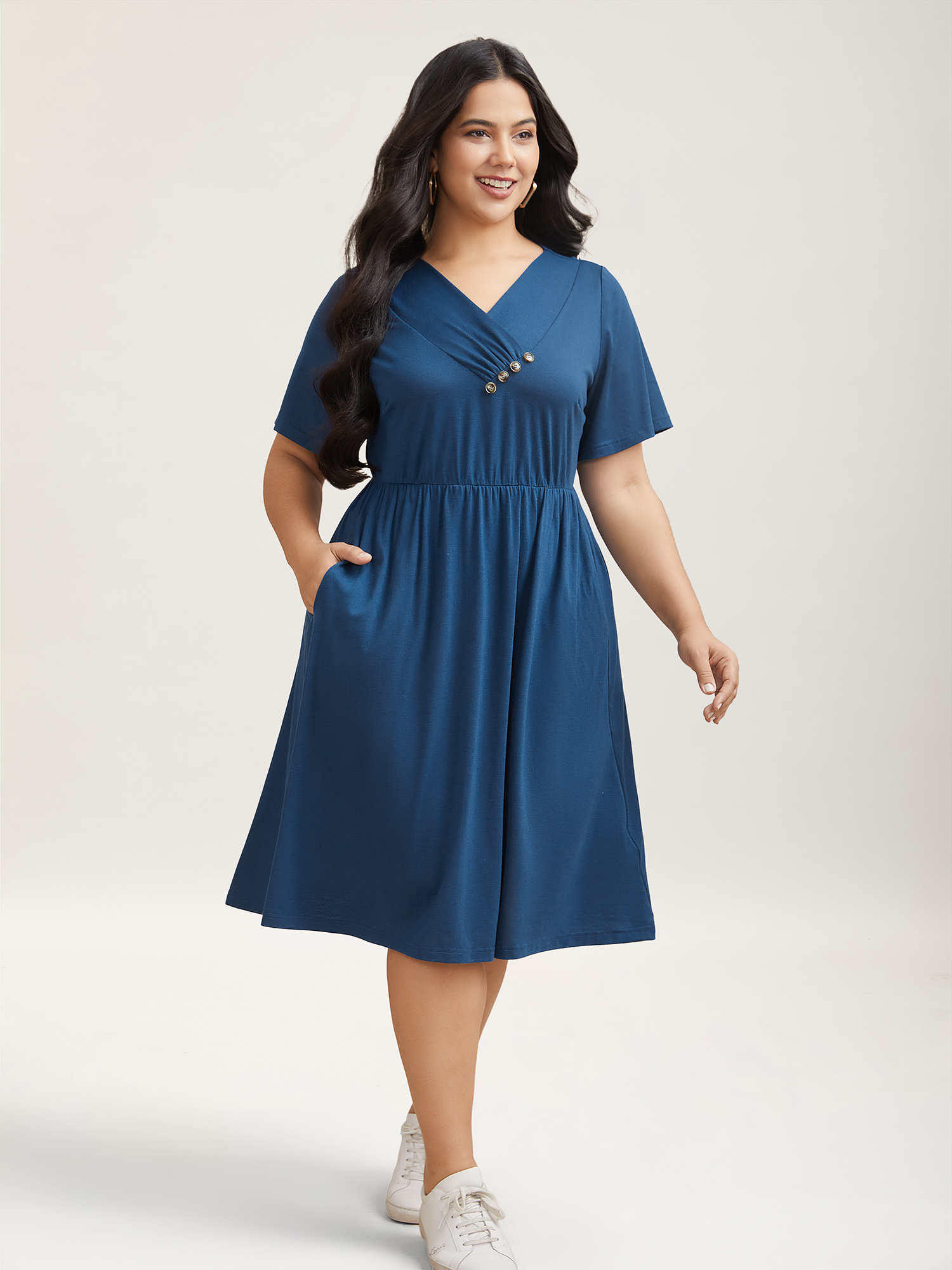 Plus Size Button Detail Pleated Pockets Midi Dress Mediumblue Women Casual Gathered V-neck Short sleeve Curvy BloomChic 10/M 