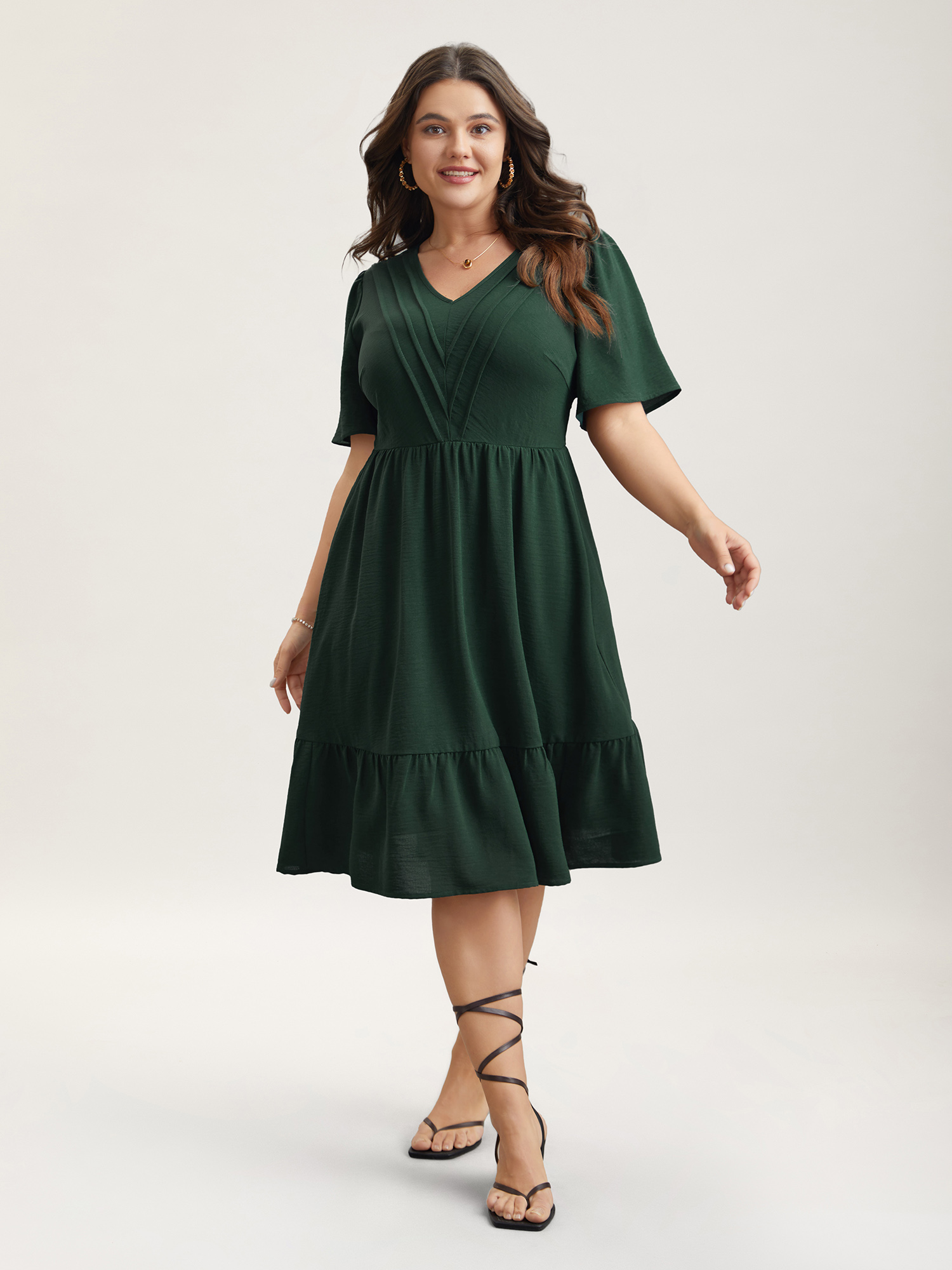 Plus Size Bib-Front V-Neck Pockets Tiered Midi Dress DarkGreen Women Elegant Tucked seam V-neck Short sleeve Curvy BloomChic 14-16/1X 