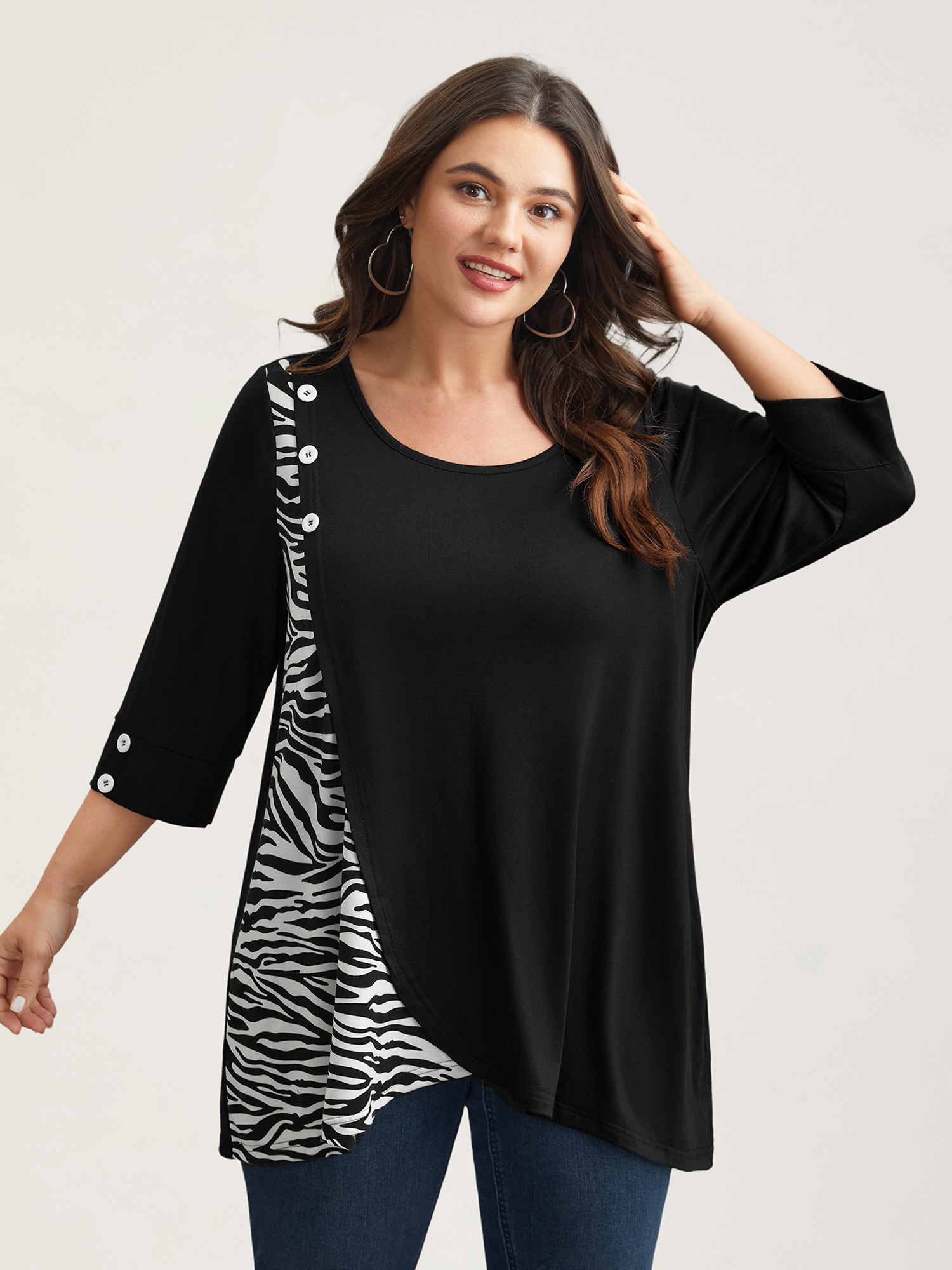 

Plus Size Zebra Print Panel Round Neck T-Shirt Black Women Casual Contrast Round Neck Loose Everyday T-shirts BloomChic