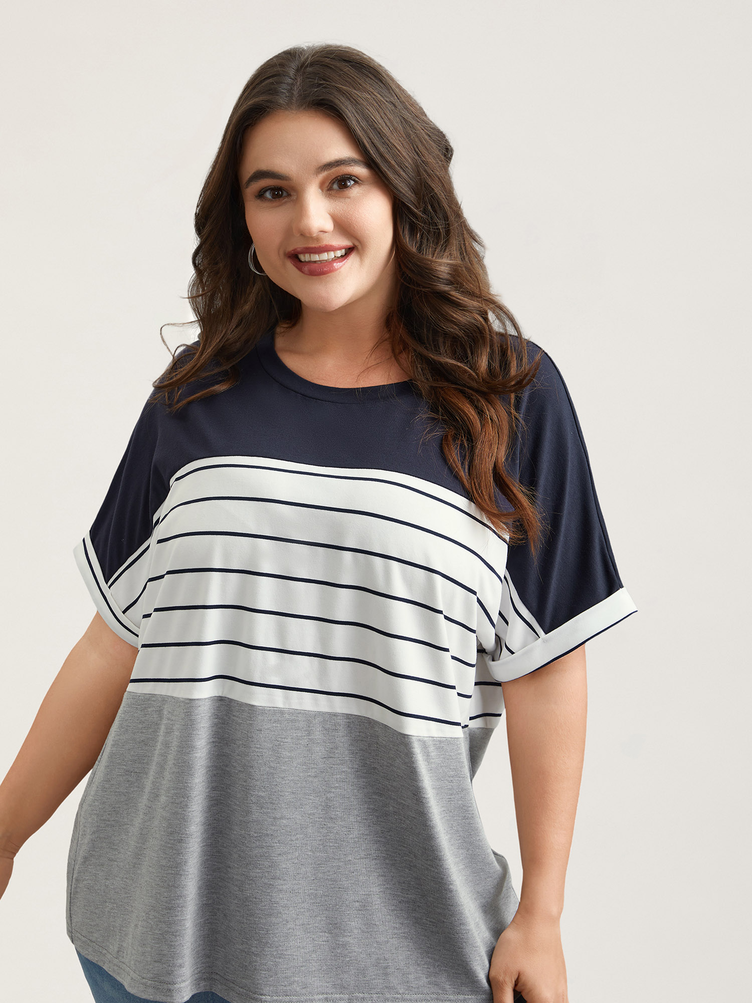 

Plus Size Color-Block Stretchy Stripes T-Shirt DarkBlue Women Casual Contrast Round Neck Everyday T-shirts BloomChic