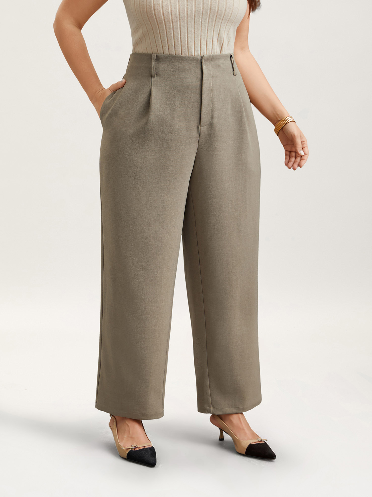 Plus Size Pleated Straight-Leg Pants Women Champagne At the Office Straight Leg Mid Rise Work Pants BloomChic 14-16/1X 