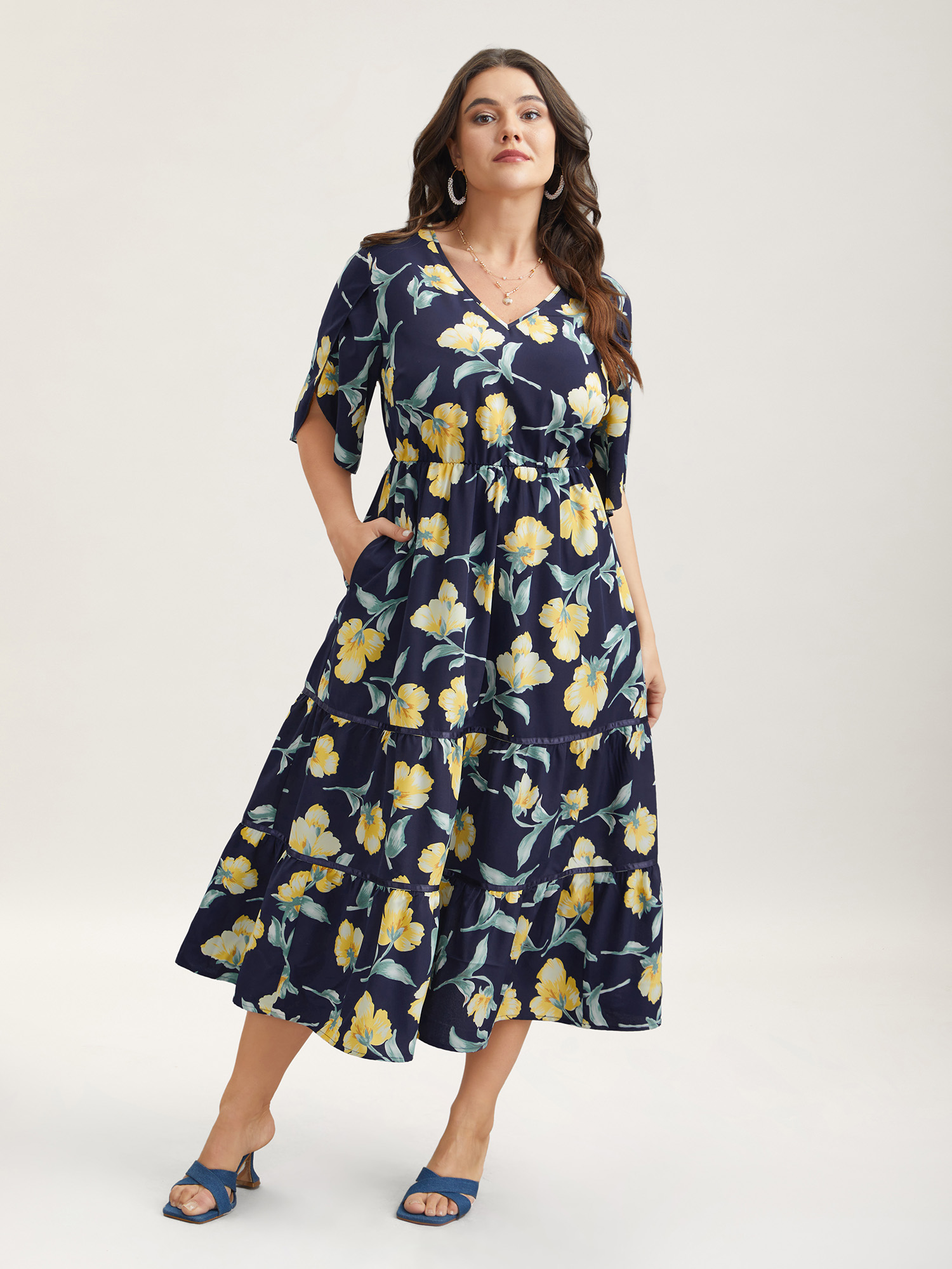 Plus Size Spring Flowers V-Neck Tiered Midi Dress Indigo Women Elegant Overlapping V-neck Half Sleeve Curvy BloomChic 12/L 
