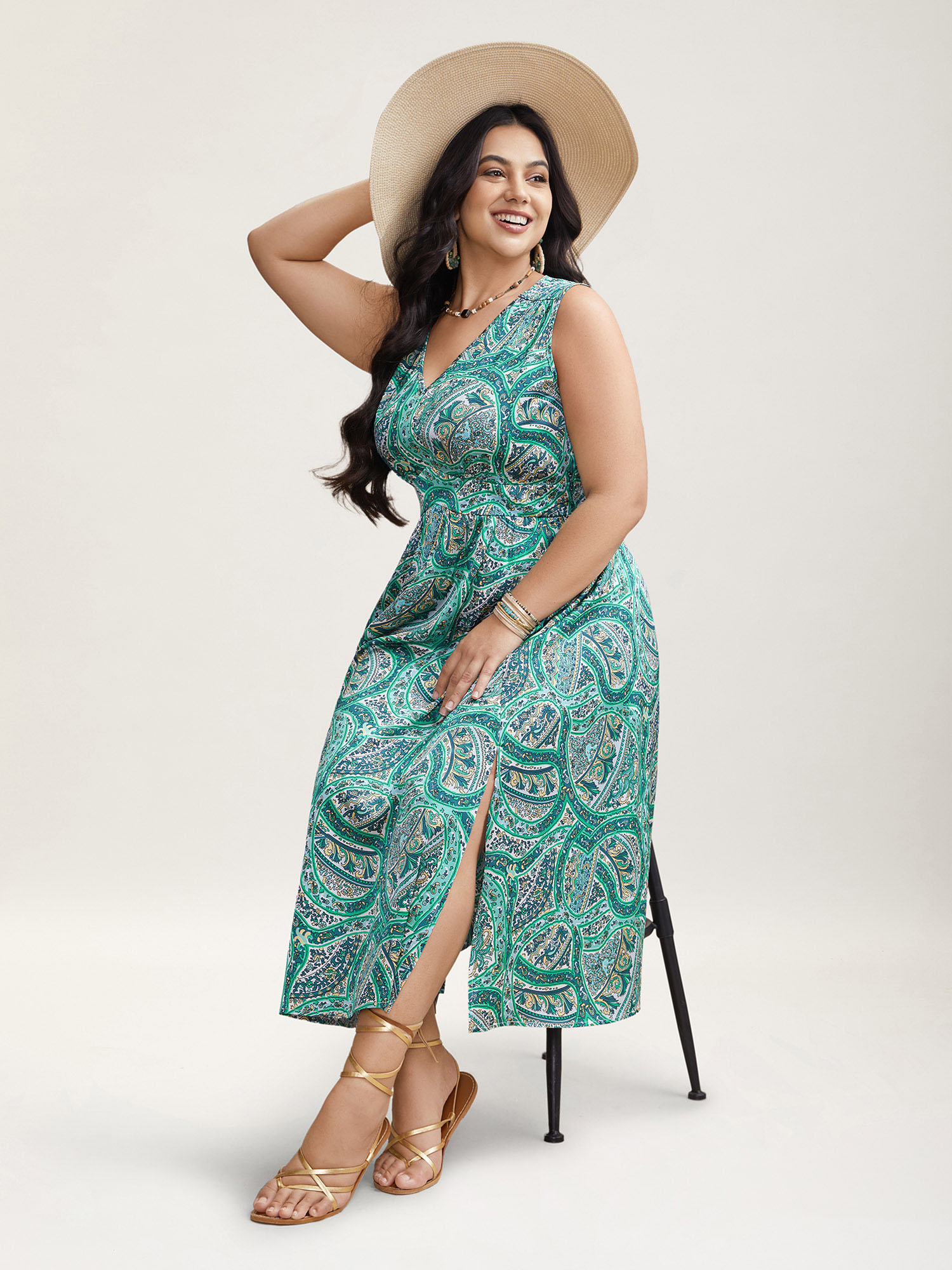 

Plus Size Paisley Print Off-Sleeve V-Neck Midi Dress Truegreen Women Resort Slit V-neck Sleeveless Curvy BloomChic