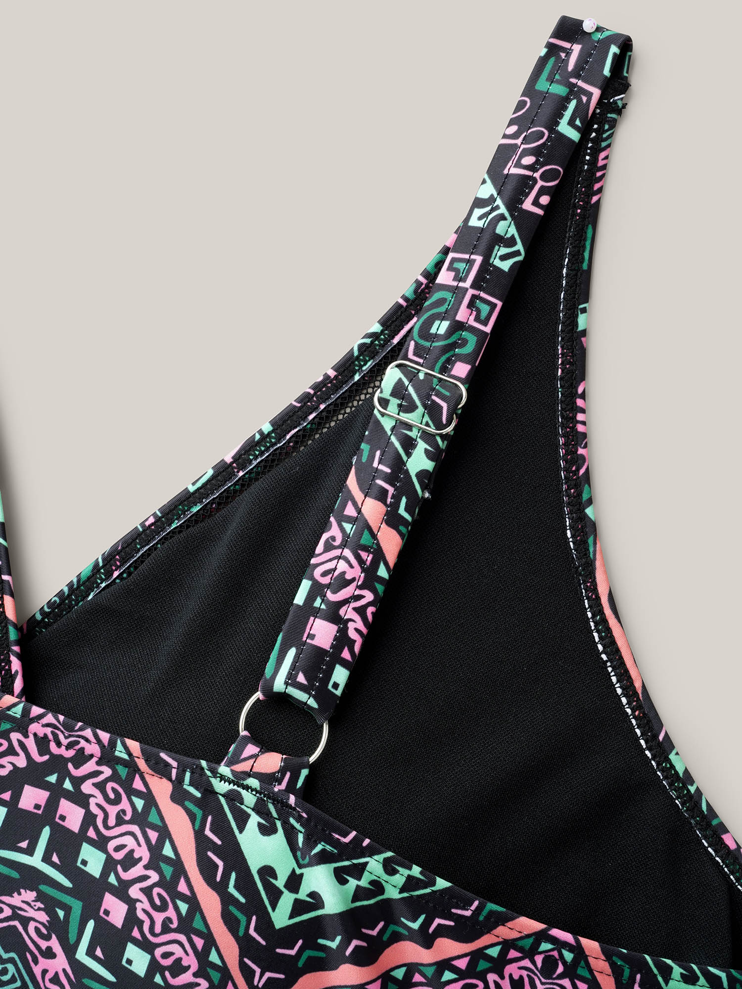 Plus Size Boho Print Webbed Ruched One-Piece Swimsuit Women`s Swimwear Multicolor Beach Gathered Curve Bathing Suits High stretch One Pieces BloomChic 28/5X 