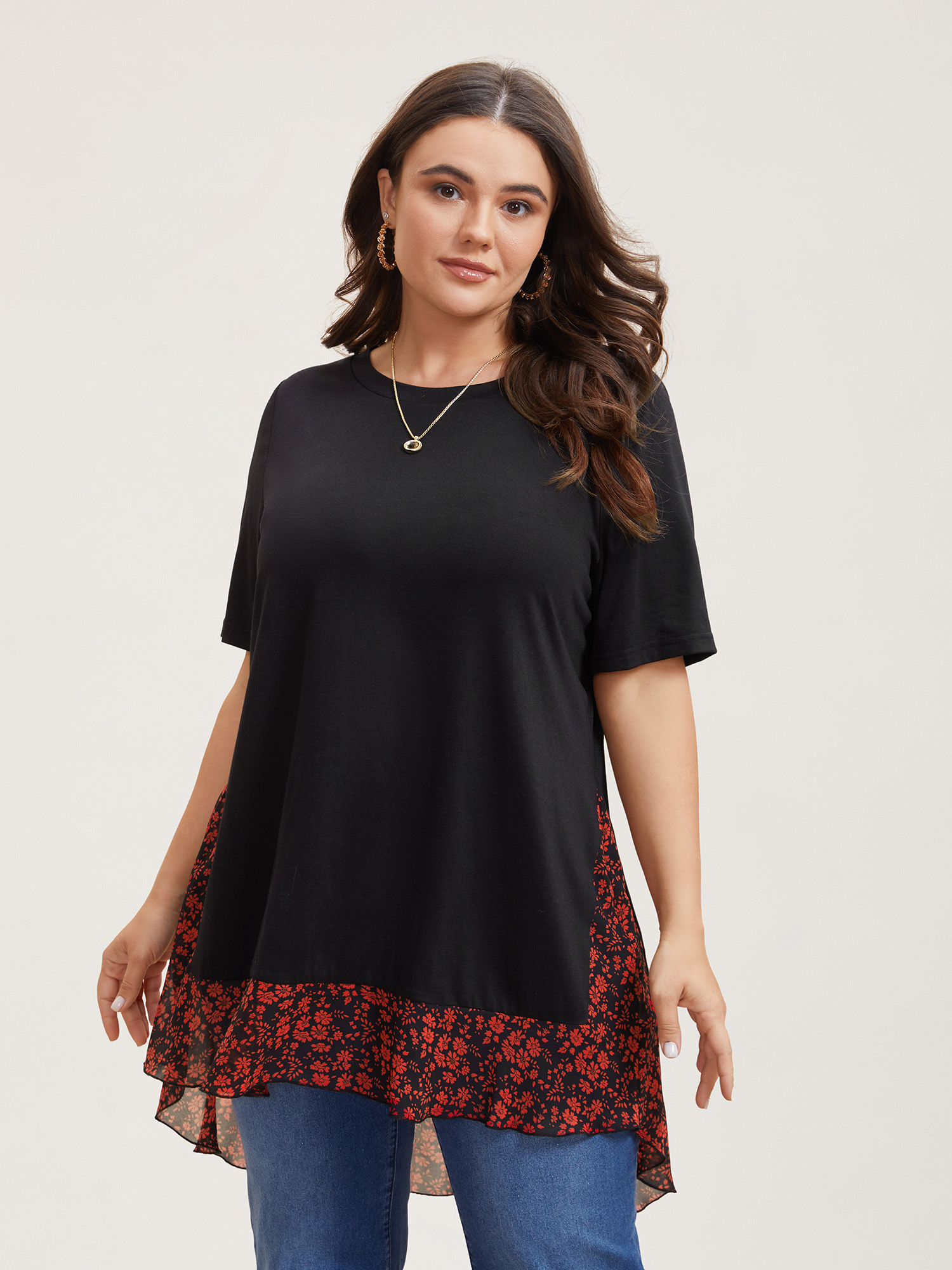 

Plus Size Printed Panel Hi-Low Hem Round Neck Top Black Round Neck Short sleeve Casual Jersey Tops