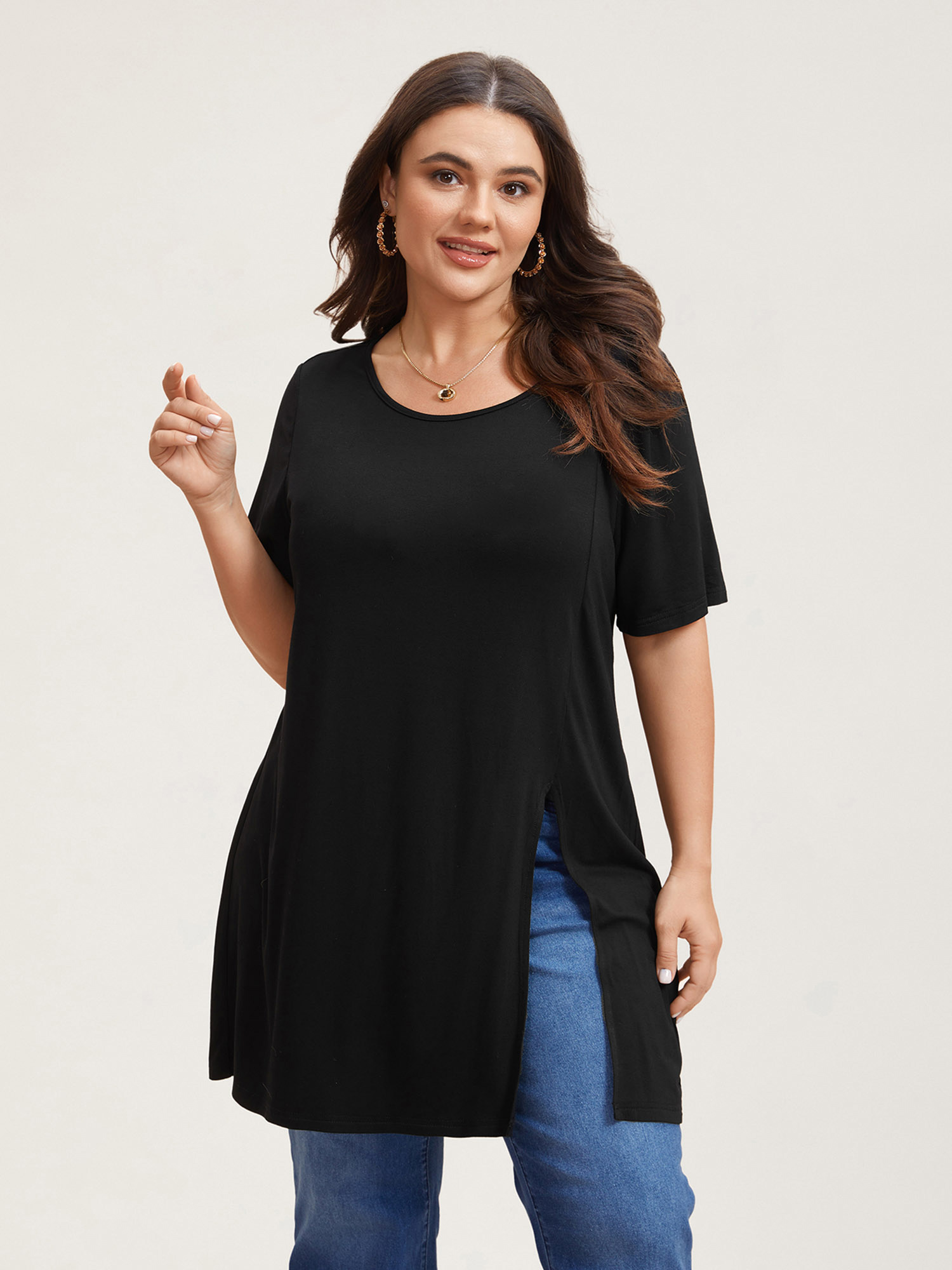 

Plus Size Side-Split Plain Round Neck T-Shirt Black Women Casual Slit Non Loose Everyday T-shirts BloomChic