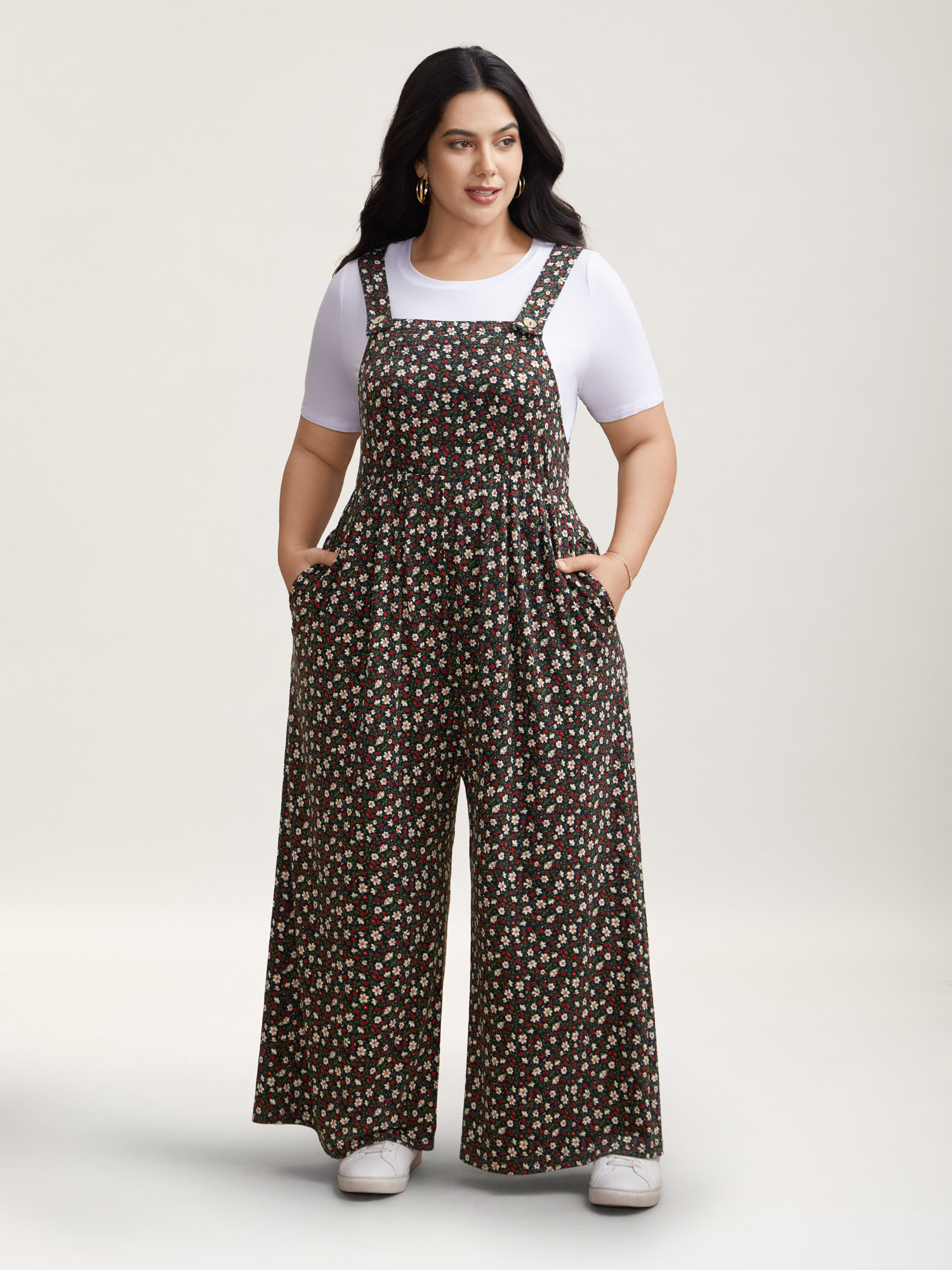 Plus Size BlackFlower Ditsy Floral Print Cami Straight-Leg Jumpsuit Women Casual Sleeveless Non Everyday Loose Jumpsuits BloomChic 30/6X 