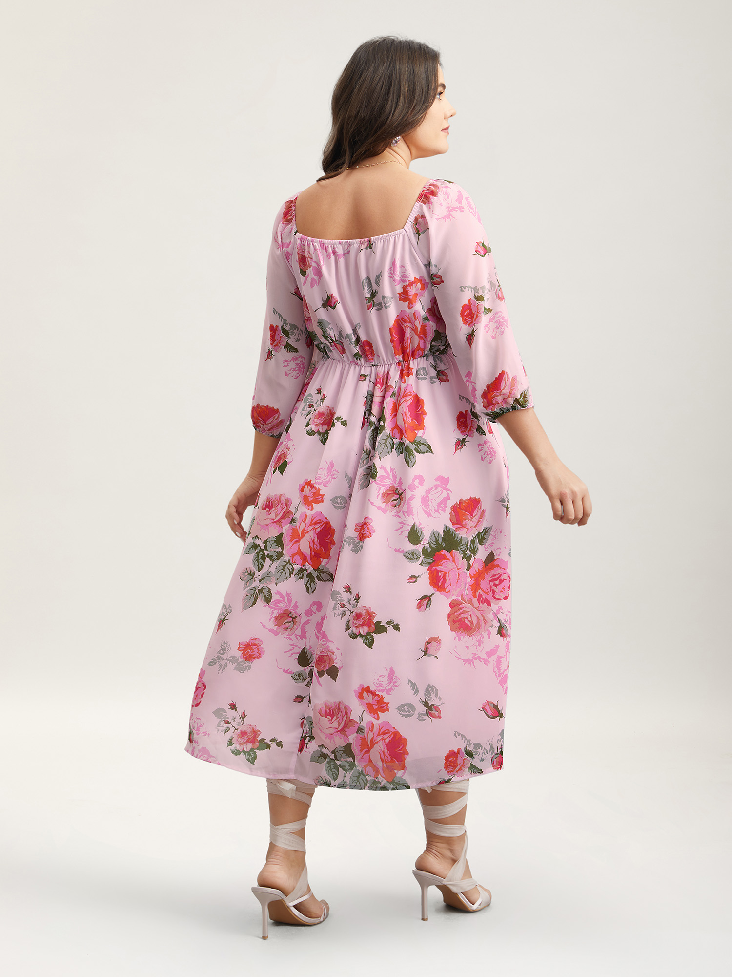 Plus Size Rosy Print Pockets Pleated Midi Dress MistyRose Women Elegant Gathered V-neck Elbow-length sleeve Curvy BloomChic 12/L 