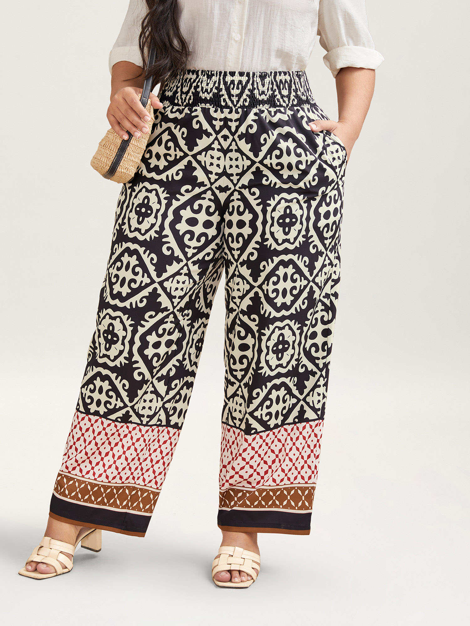 

Plus Size Ornate Print Contrast Hem Straight Leg Pants Women Black Resort Straight Leg Mid Rise Vacation Pants BloomChic