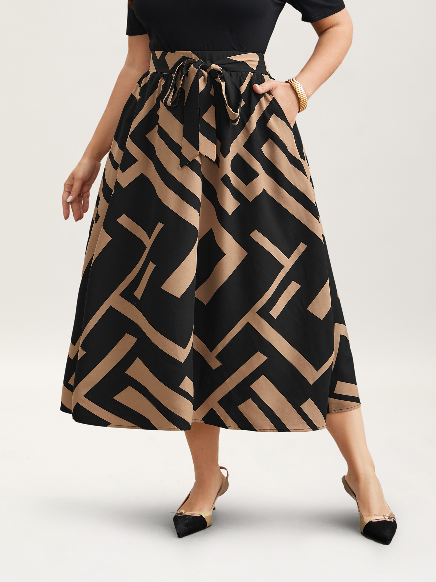 Plus Size Geo Print Colorblock Waist-Tie Skirt Women Tan At the Office Tie knot No stretch Slanted pocket Work Skirts BloomChic 28/5X 