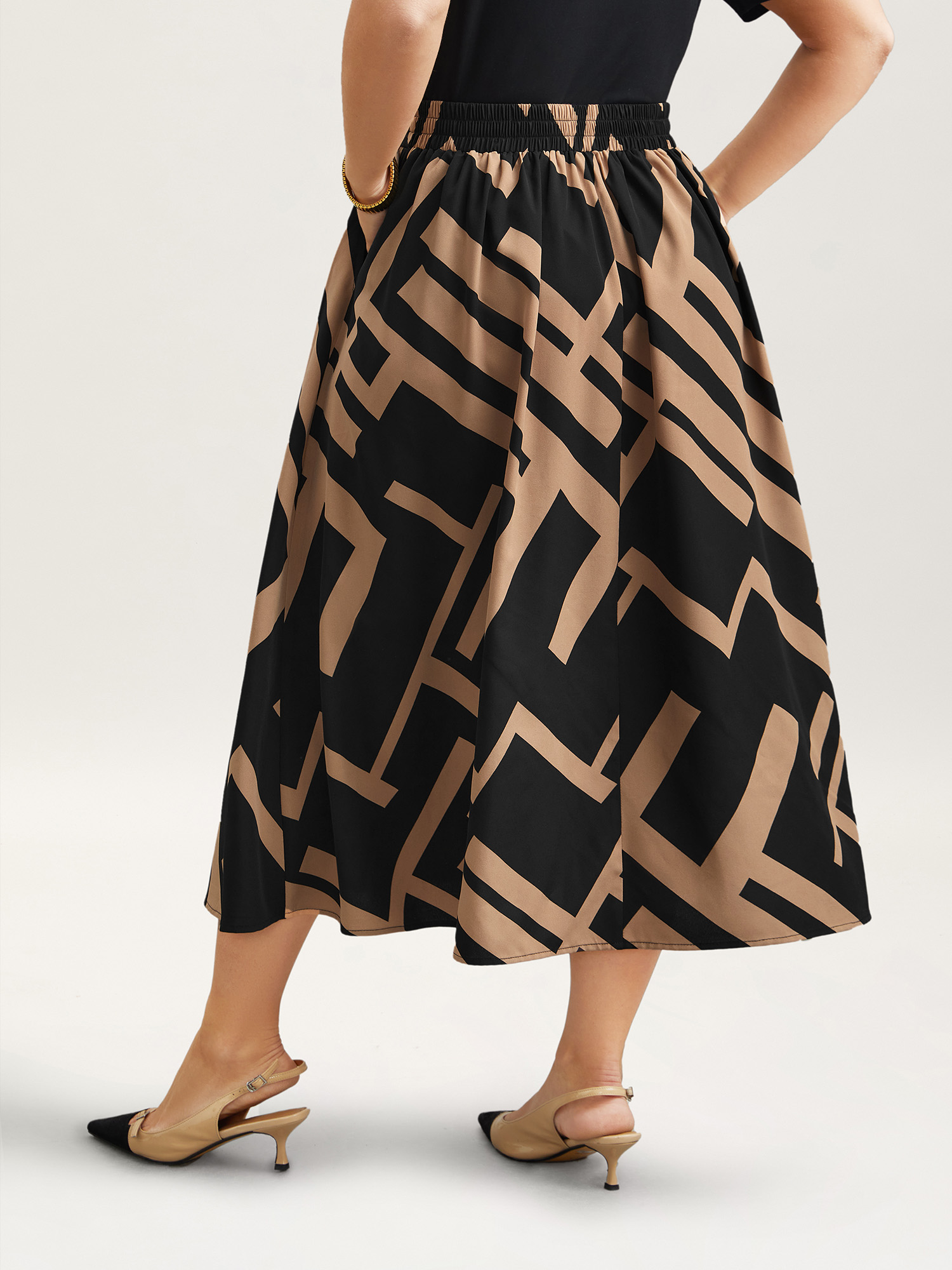 Plus Size Geo Print Colorblock Waist-Tie Skirt Women Tan At the Office Tie knot No stretch Slanted pocket Work Skirts BloomChic 28/5X 