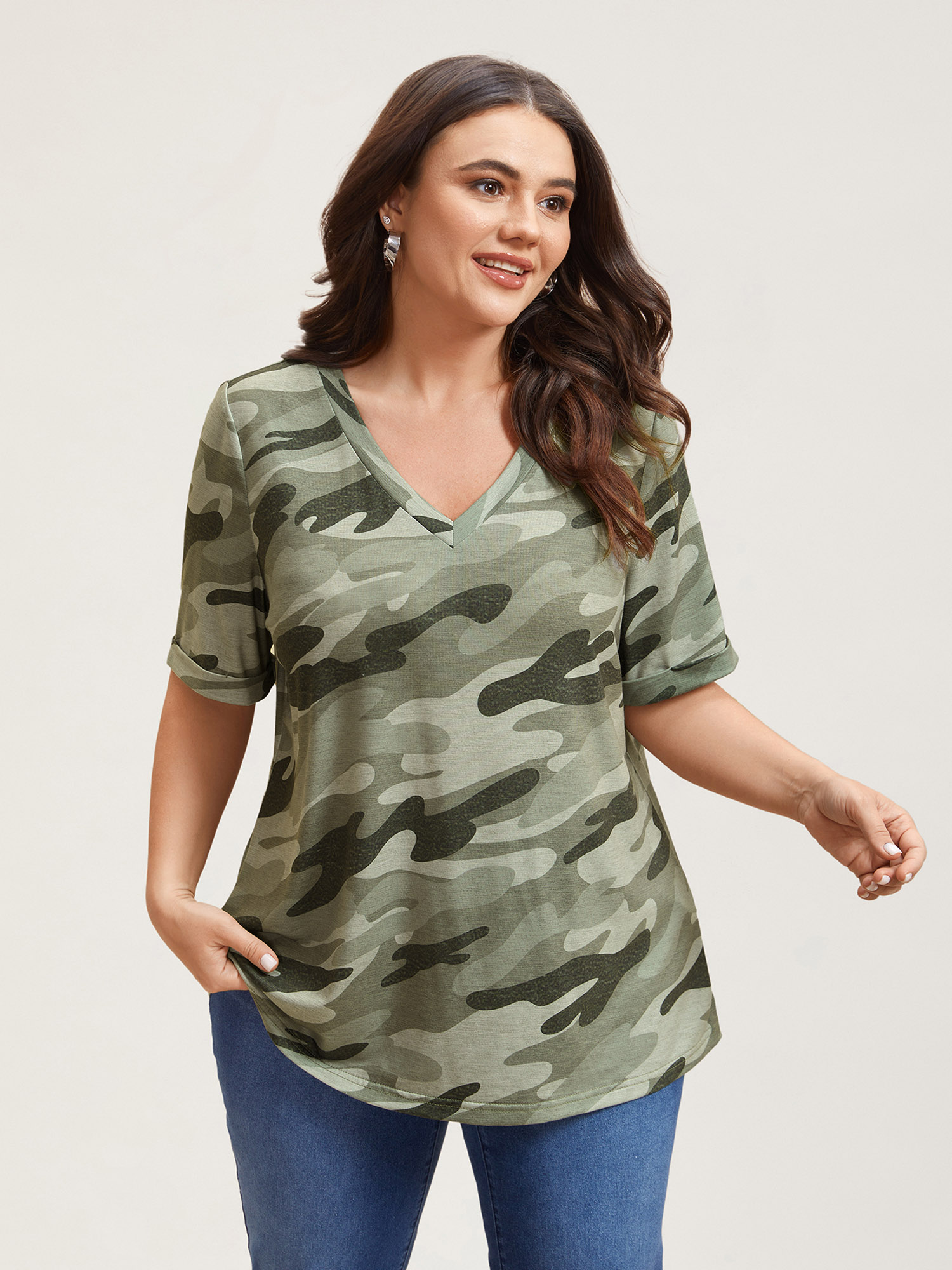 Plus Size Camouflage Print V-Neck Curvy T-Shirt Multicolor Women Elegant Roll Hem V-neck Everyday T-shirts BloomChic 26/4X 