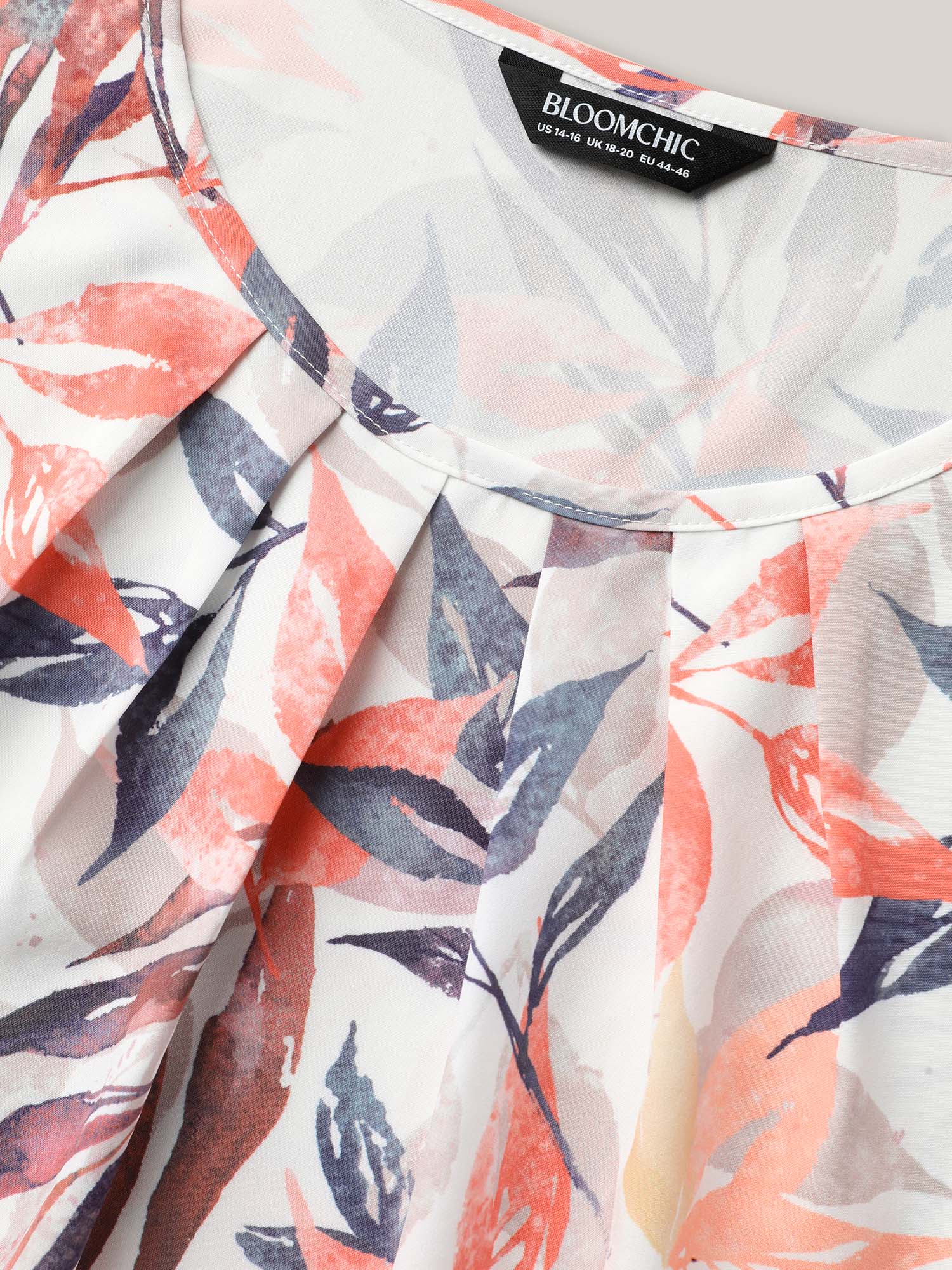 Plus Size Multicolor Floral Petal Sleeve Pleated Shirt Women At the Office Short sleeve Round Neck Work Blouses BloomChic 10/M 