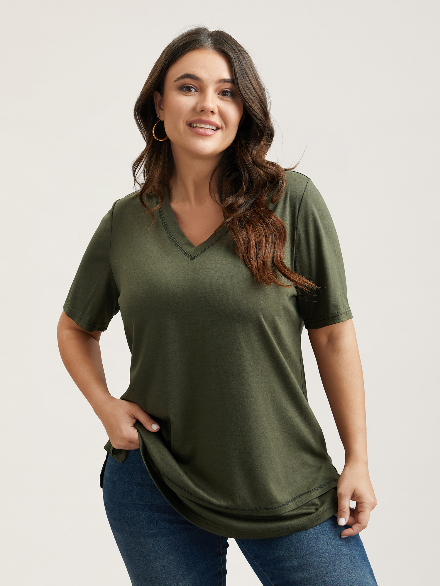 

Plus Size V-Neck Half-Sleeve T-Shirt ArmyGreen Women Casual Topstitching V-neck Everyday T-shirts BloomChic