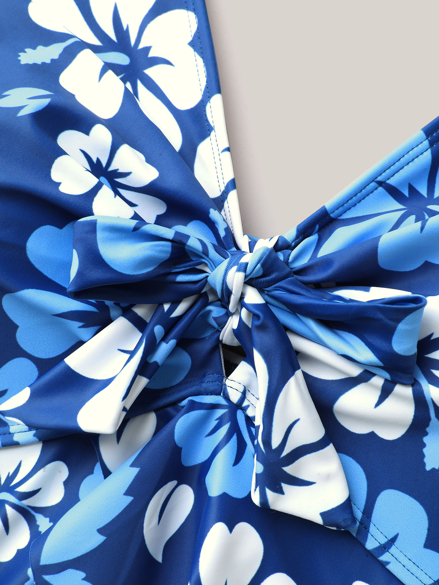 Plus Size Floral Print Twist-Front One-Piece Swimsuit Women`s Swimwear Aegean Beach Tie knot Curve Bathing Suits High stretch One Pieces BloomChic 22-24/3X 
