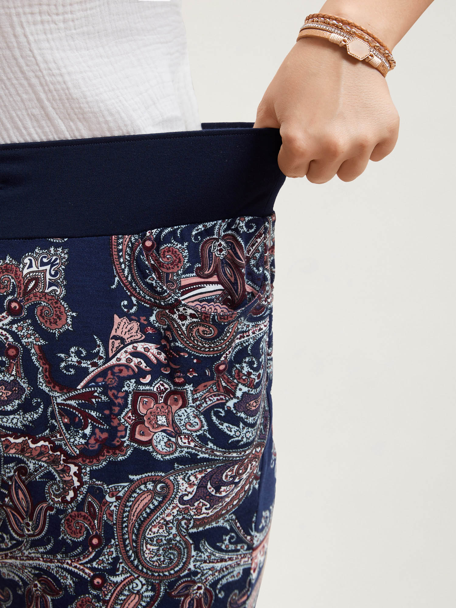 Plus Size Color Block Paisley Print Drawstring Pants Women Indigo Resort Bootcut Mid Rise Vacation Pants BloomChic 26/4X 