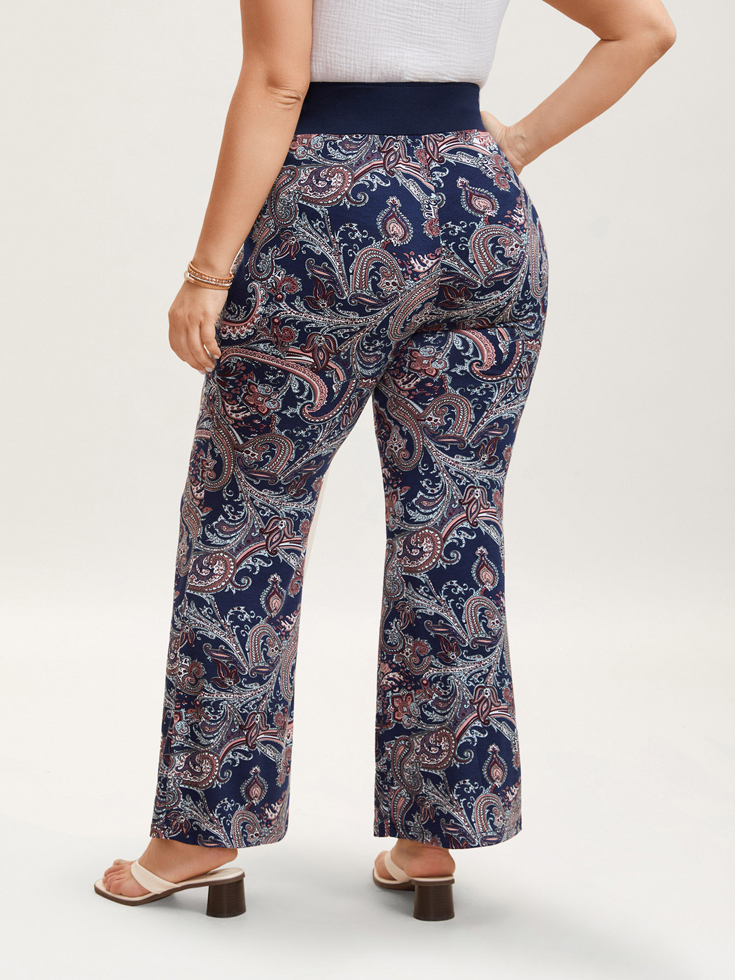 Plus Size Color Block Paisley Print Drawstring Pants Women Indigo Resort Bootcut Mid Rise Vacation Pants BloomChic 26/4X 