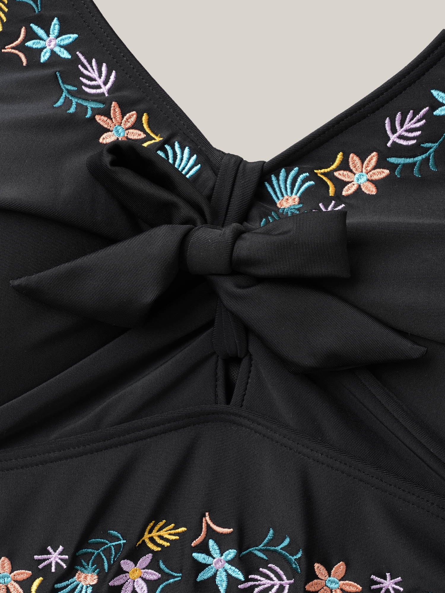 Plus Size Multi-Color Embroidered Lace Tied Swim Top Women`s Swimwear Black Beach Tie knot High stretch Skinny Heart neckline Curve Swim Tops BloomChic 12/L 