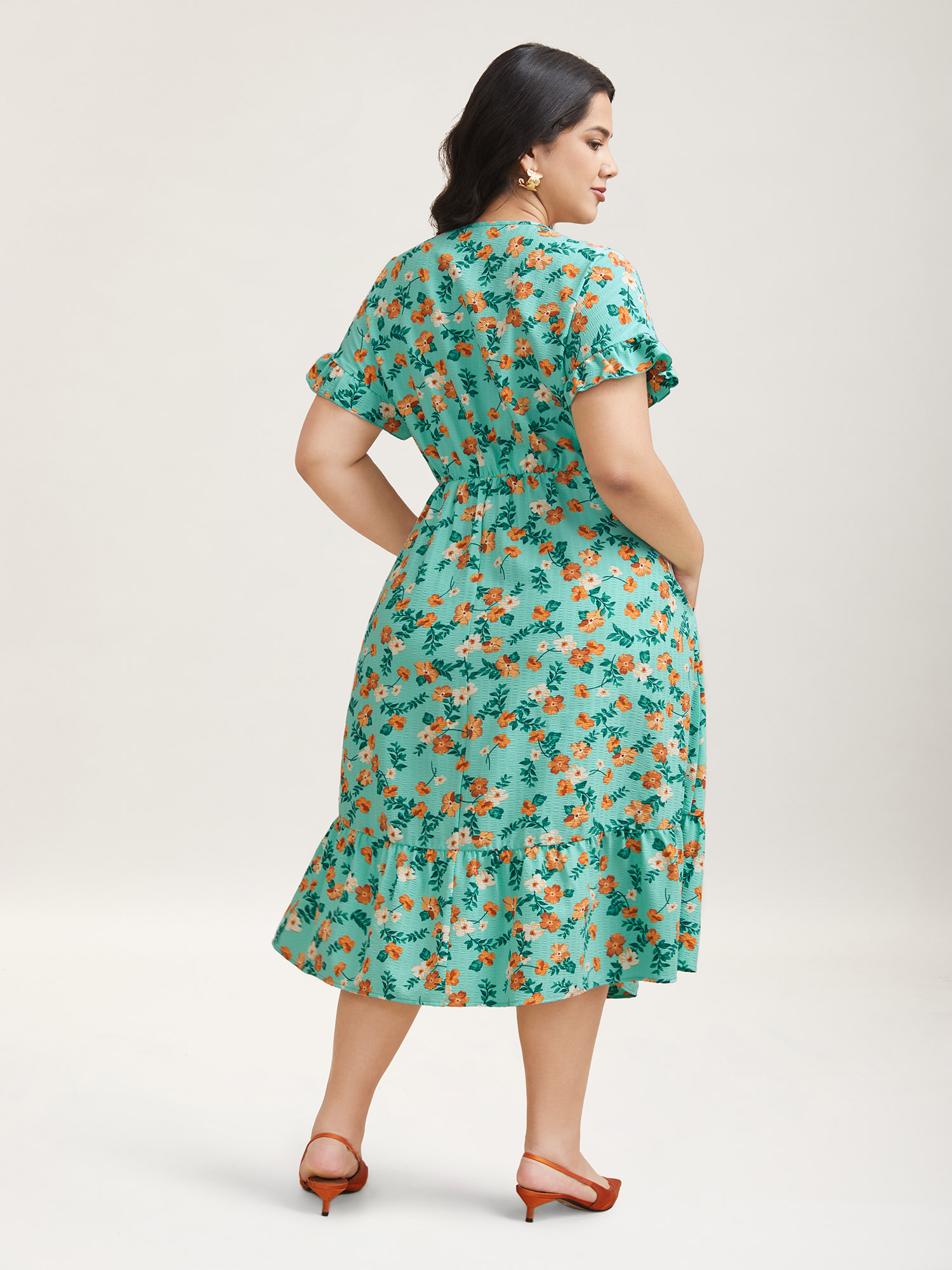 Plus Size Floral Print Ruffled Pockets Midi Dress Turquoise Women Elegant Texture Round Neck Short sleeve Curvy BloomChic 26/4X 