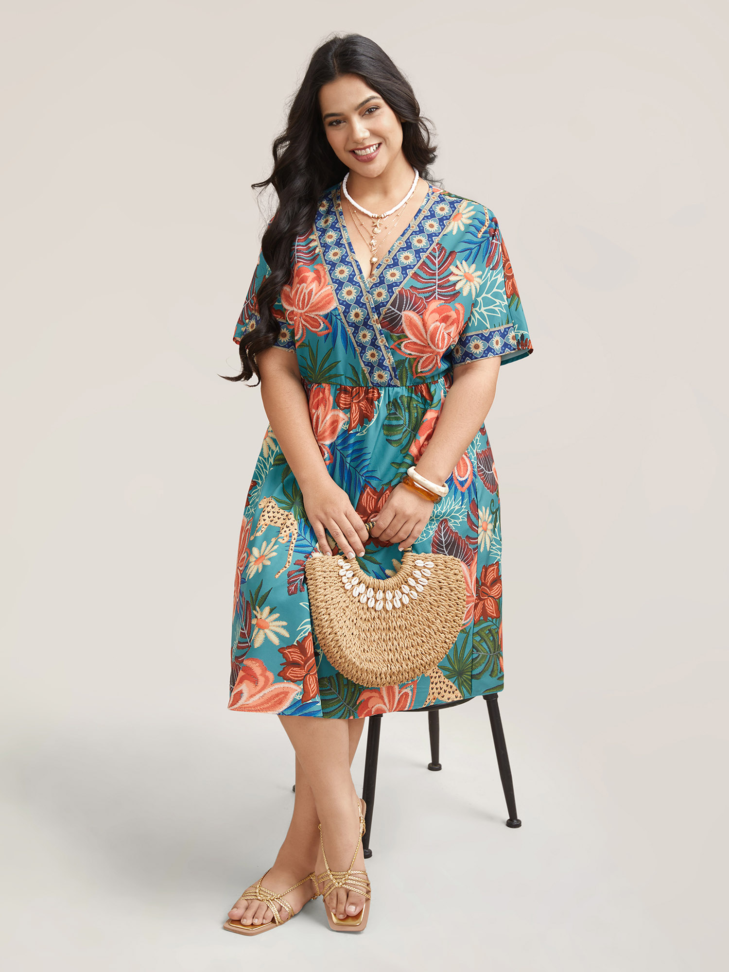 Plus Size Floral Print Surplice Neck Pockets Midi Dress Cerulean Women Resort Non Overlap Collar Short sleeve Curvy BloomChic 12/L 