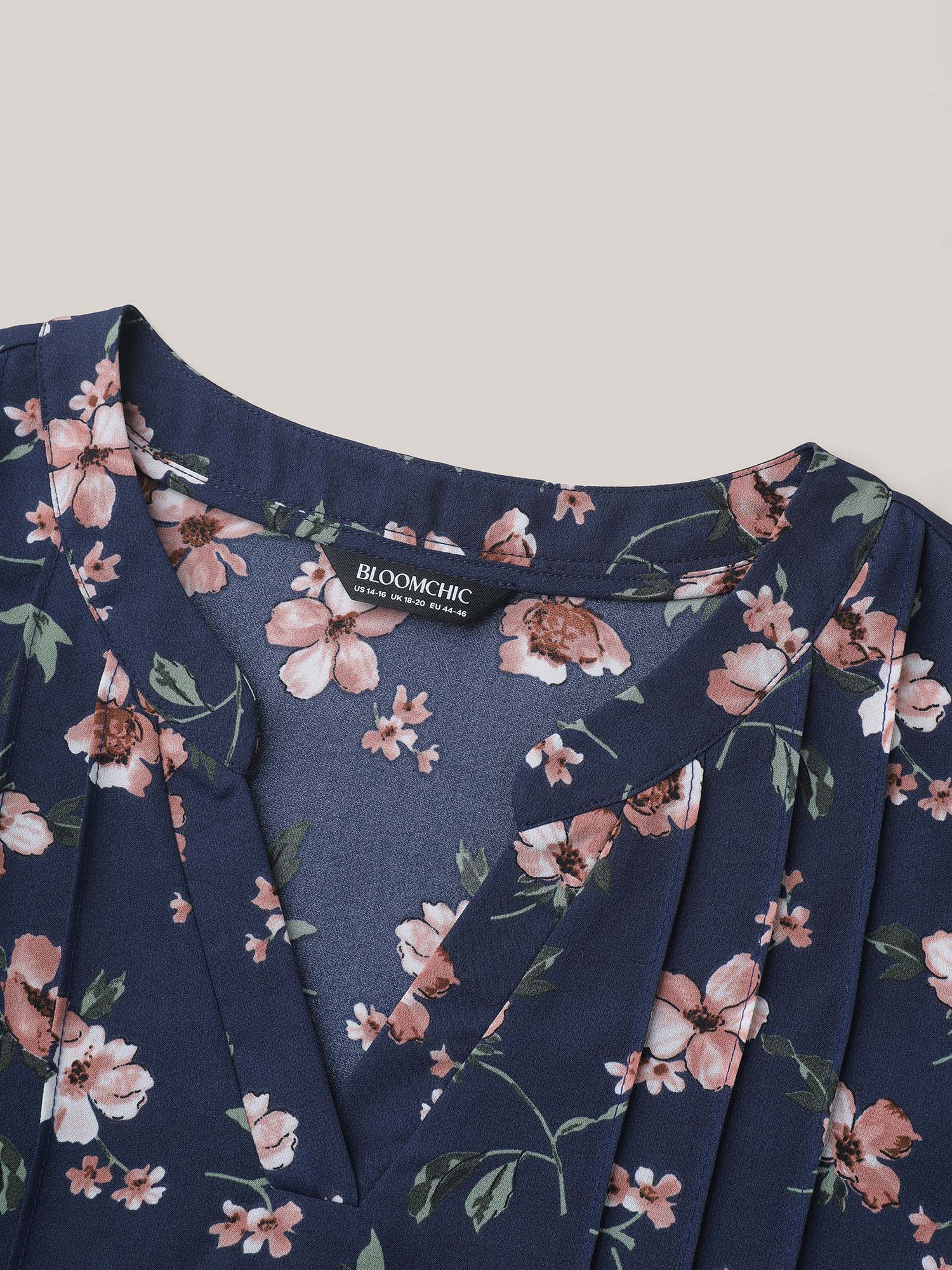 Plus Size Indigo Floral Print Tab Sleeve Pintuck Shirt Women Elegant Elbow-length sleeve Notched collar Everyday Blouses BloomChic 18-20/2X 