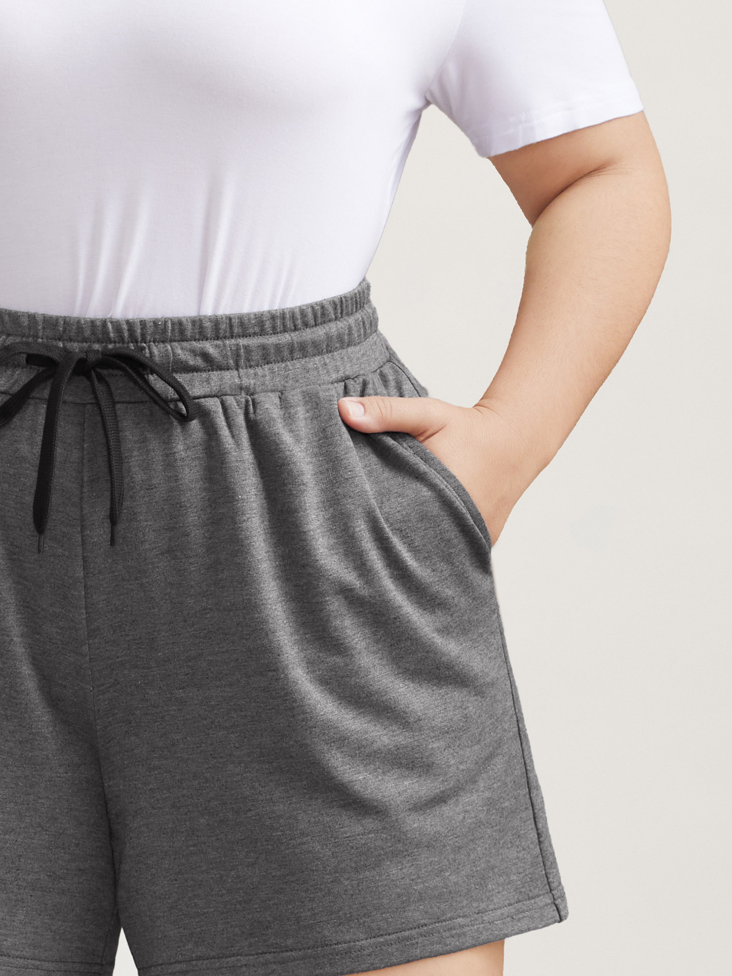 Plus Size Color Contrast Heather Straight-Leg Shorts Women DimGray Casual Contrast Loose Everyday Shorts BloomChic 12/L 