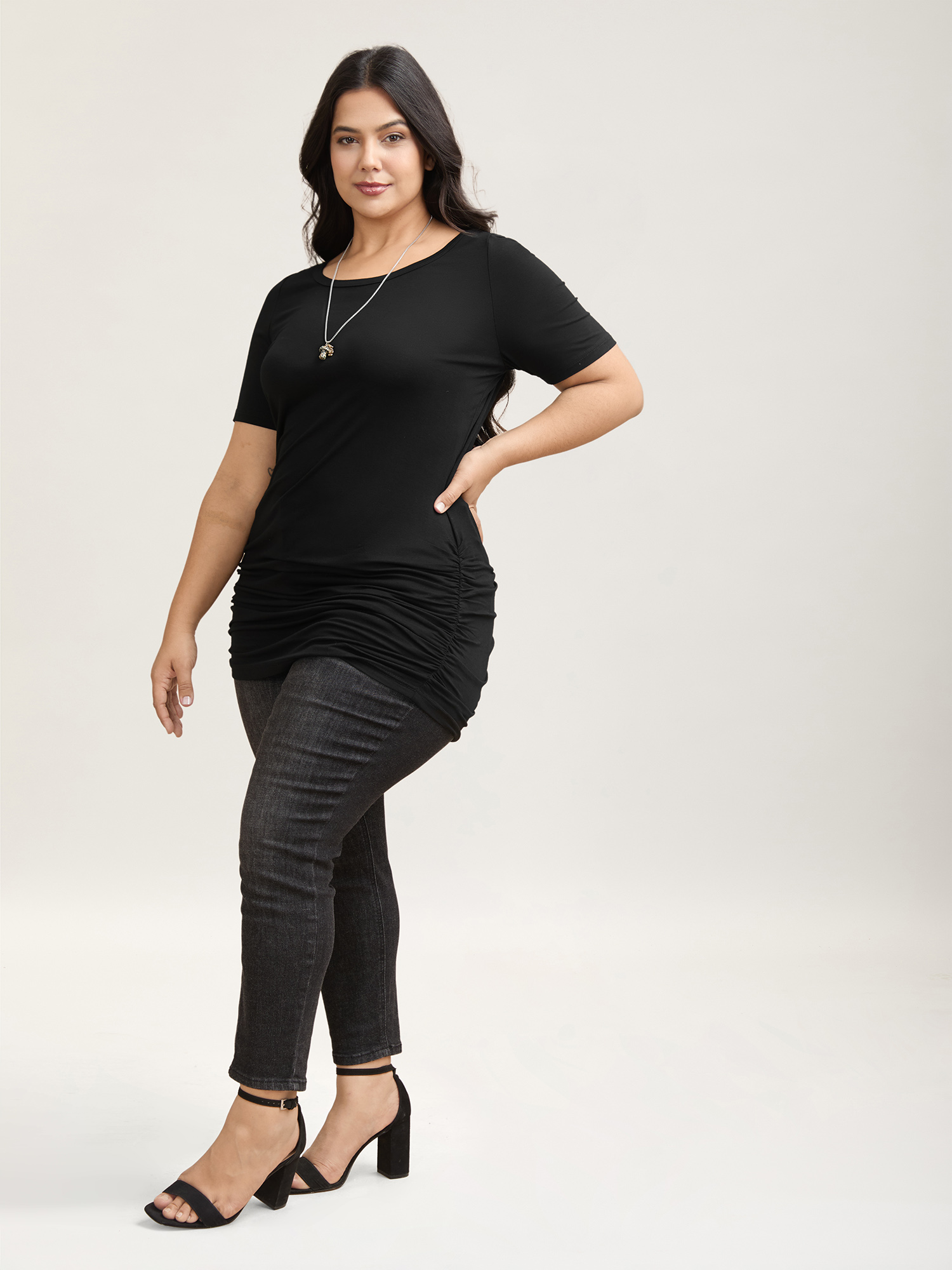 Plus Size Stretchy Ruched Fitted Long T-Shirt Black Women Casual Gathered Round Neck Bodycon Everyday T-shirts BloomChic 26/4X 