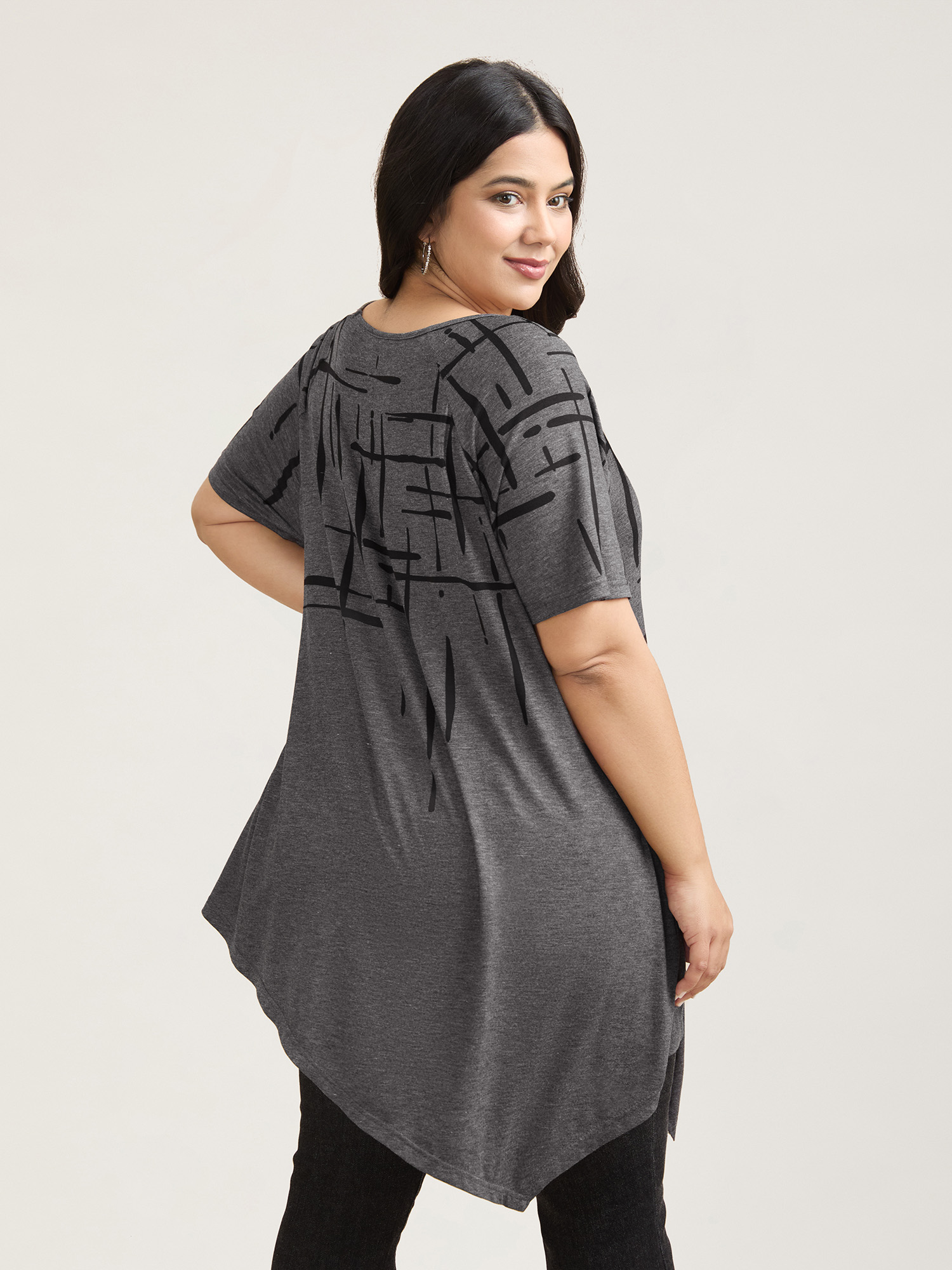 Plus Size Geometric Print V-Neck Hi-Low Hem T-Shirt DarkGray Women Casual Asymmetrical V-neck Loose Everyday T-shirts BloomChic 14-16/1X 