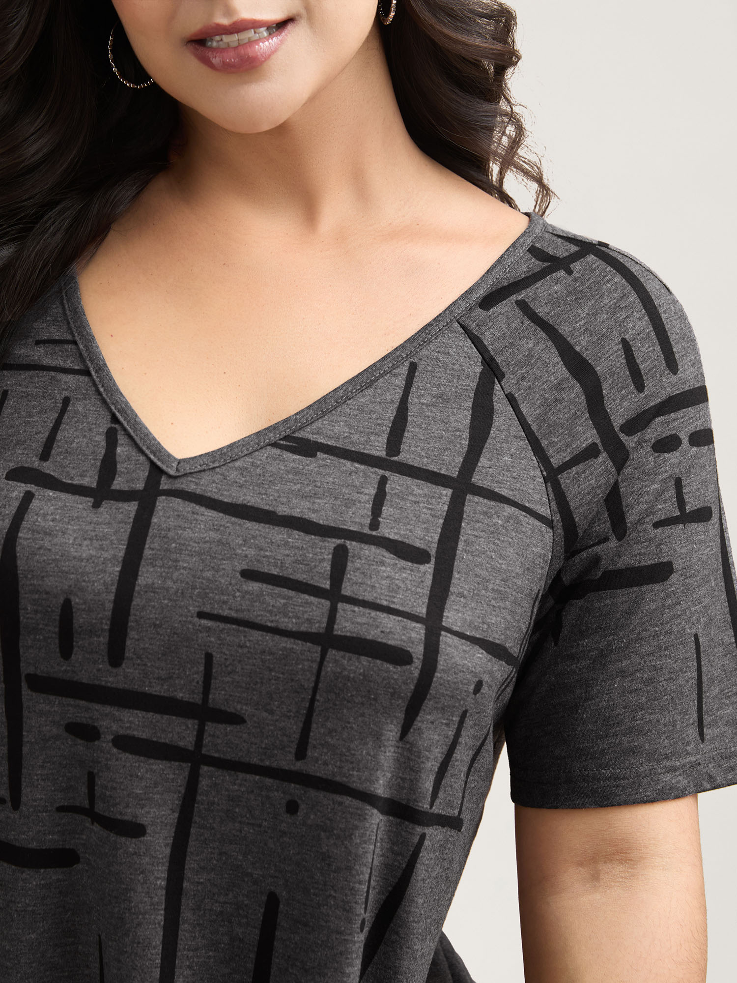 Plus Size Geometric Print V-Neck Hi-Low Hem T-Shirt DarkGray Women Casual Asymmetrical V-neck Loose Everyday T-shirts BloomChic 14-16/1X 