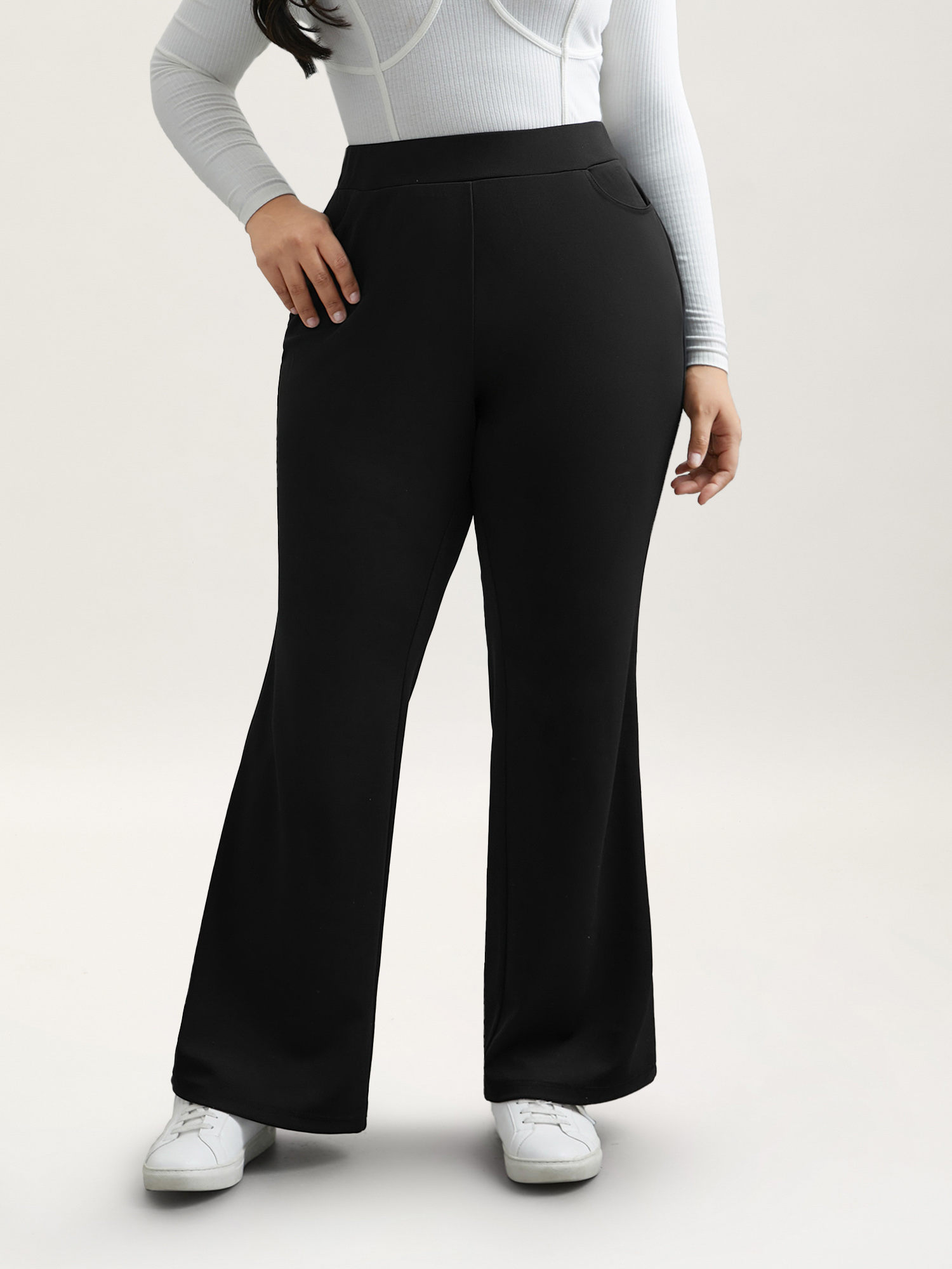 

Plus Size Stretchy Waist Pockets Flared Pants Women Black Workwear Essentials Bootcut Mid Rise Work Pants BloomChic