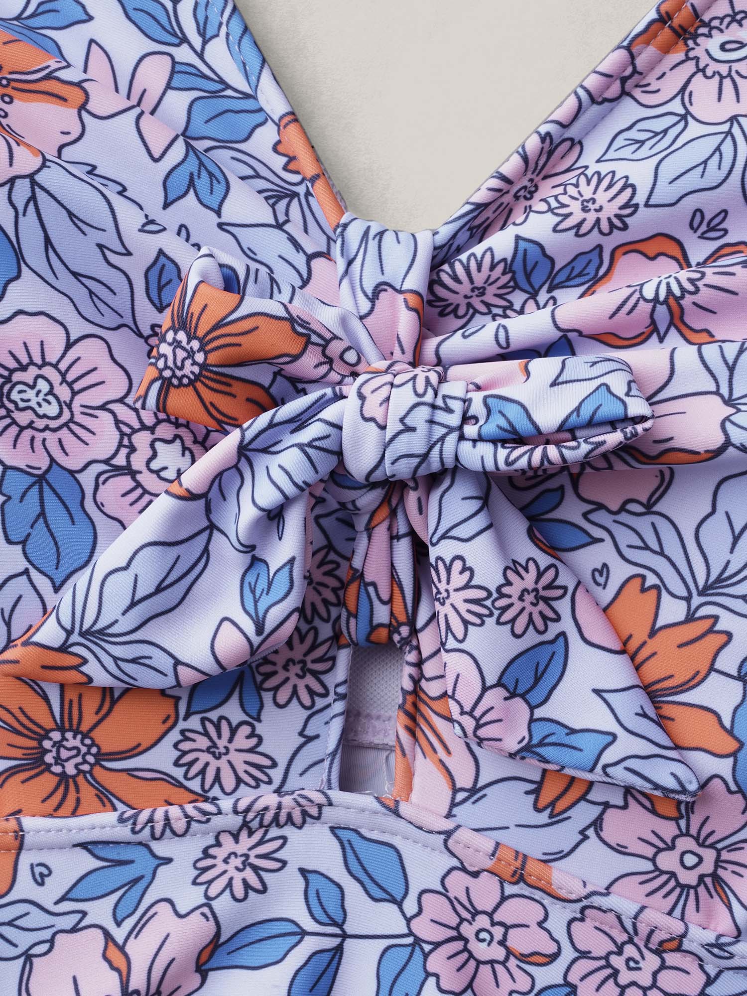 Plus Size Floral Print Tiered Ties Adjustable Swim Top Women`s Swimwear Multicolor Beach Tie knot High stretch Bodycon V-neck Curve Swim Tops BloomChic 30/6X 