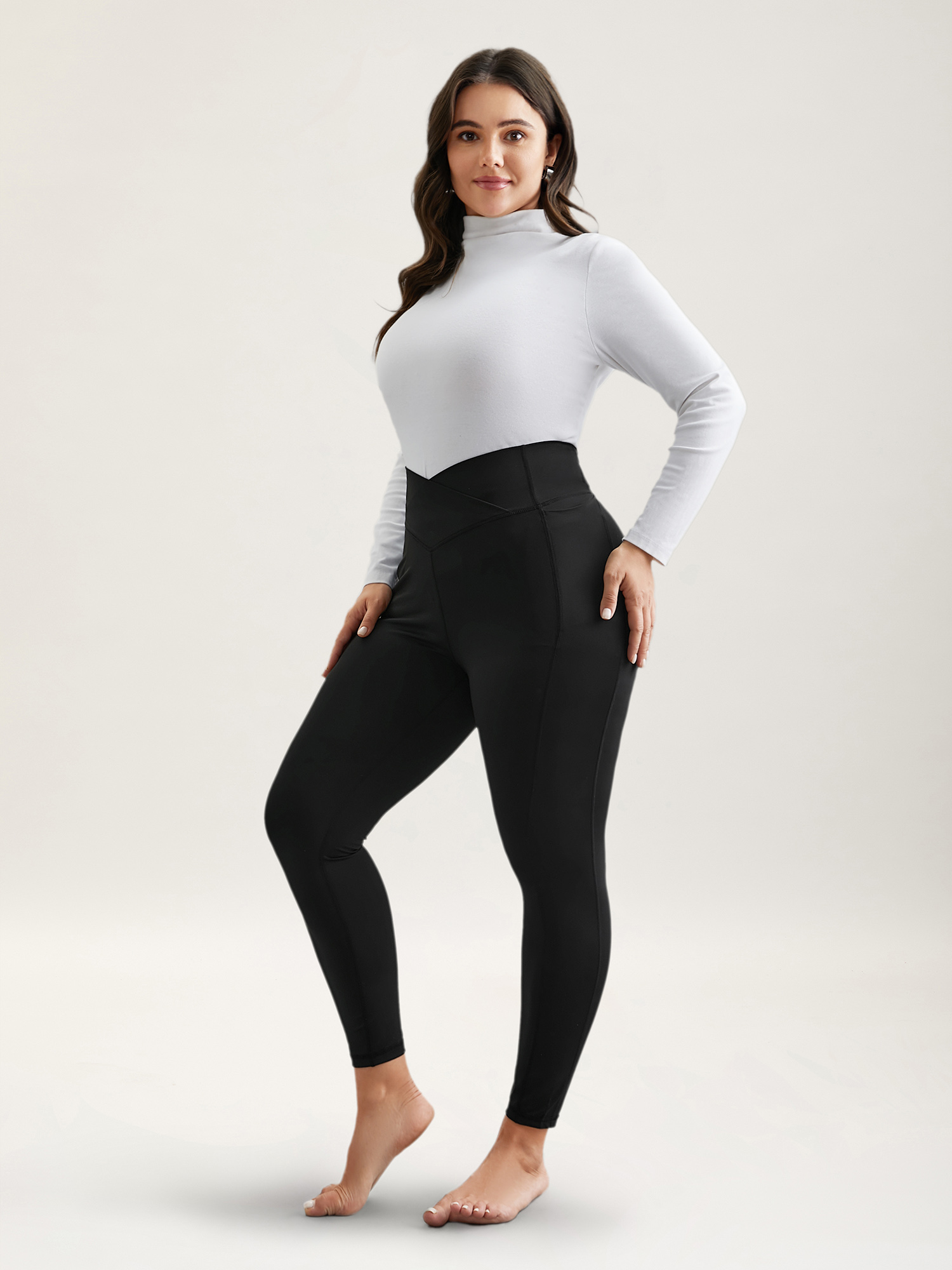 Plus Size Criss-Cross Waist Pocket Tight Pants Women Black Elegant High stretch Skinny Mid Rise Everyday Leggings BloomChic 26/4X 