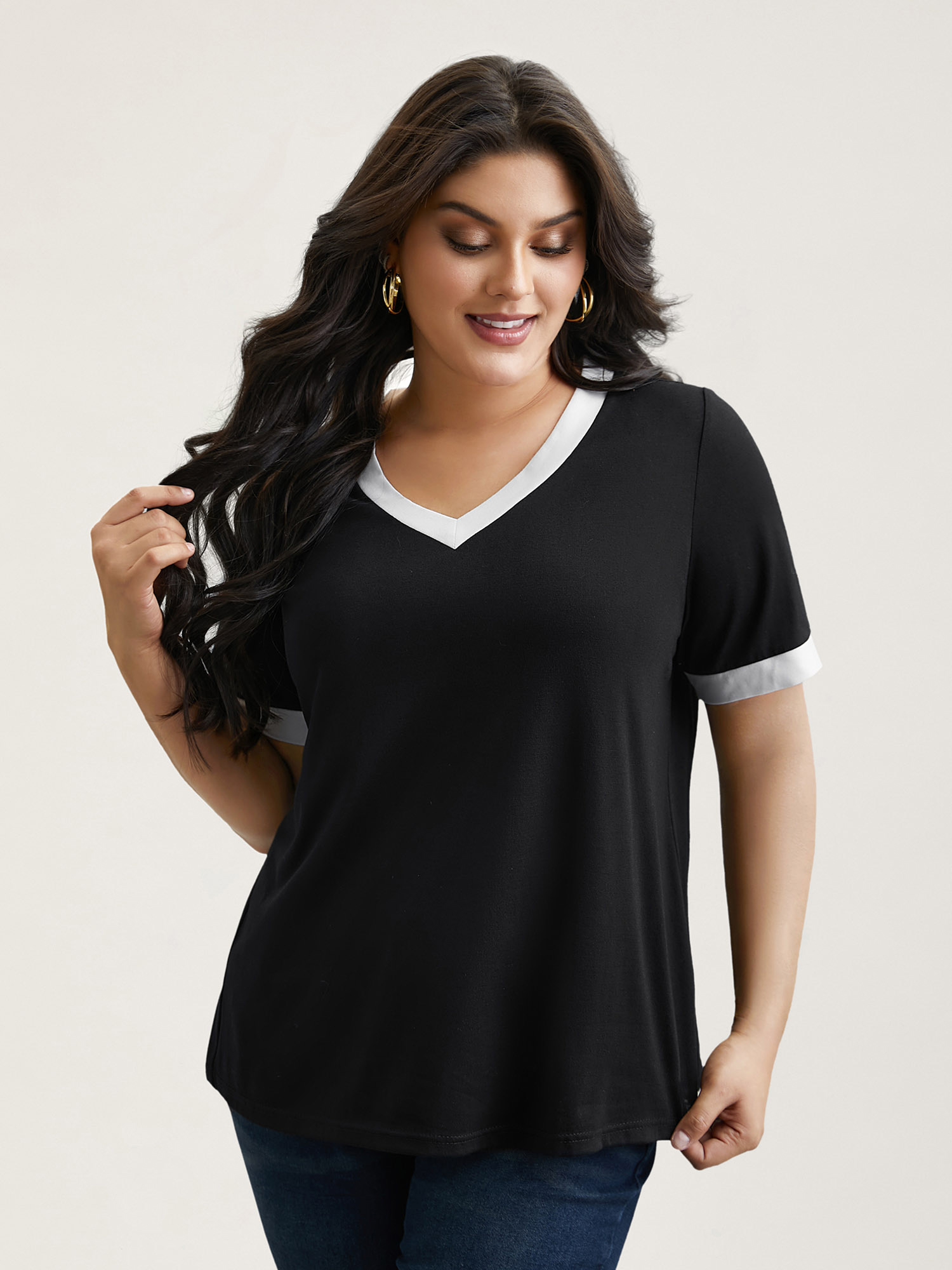Plus Size Color-Block Stretchy V-Neck T-Shirt Black Women Casual Contrast V-neck Everyday T-shirts BloomChic 18-20/2X 