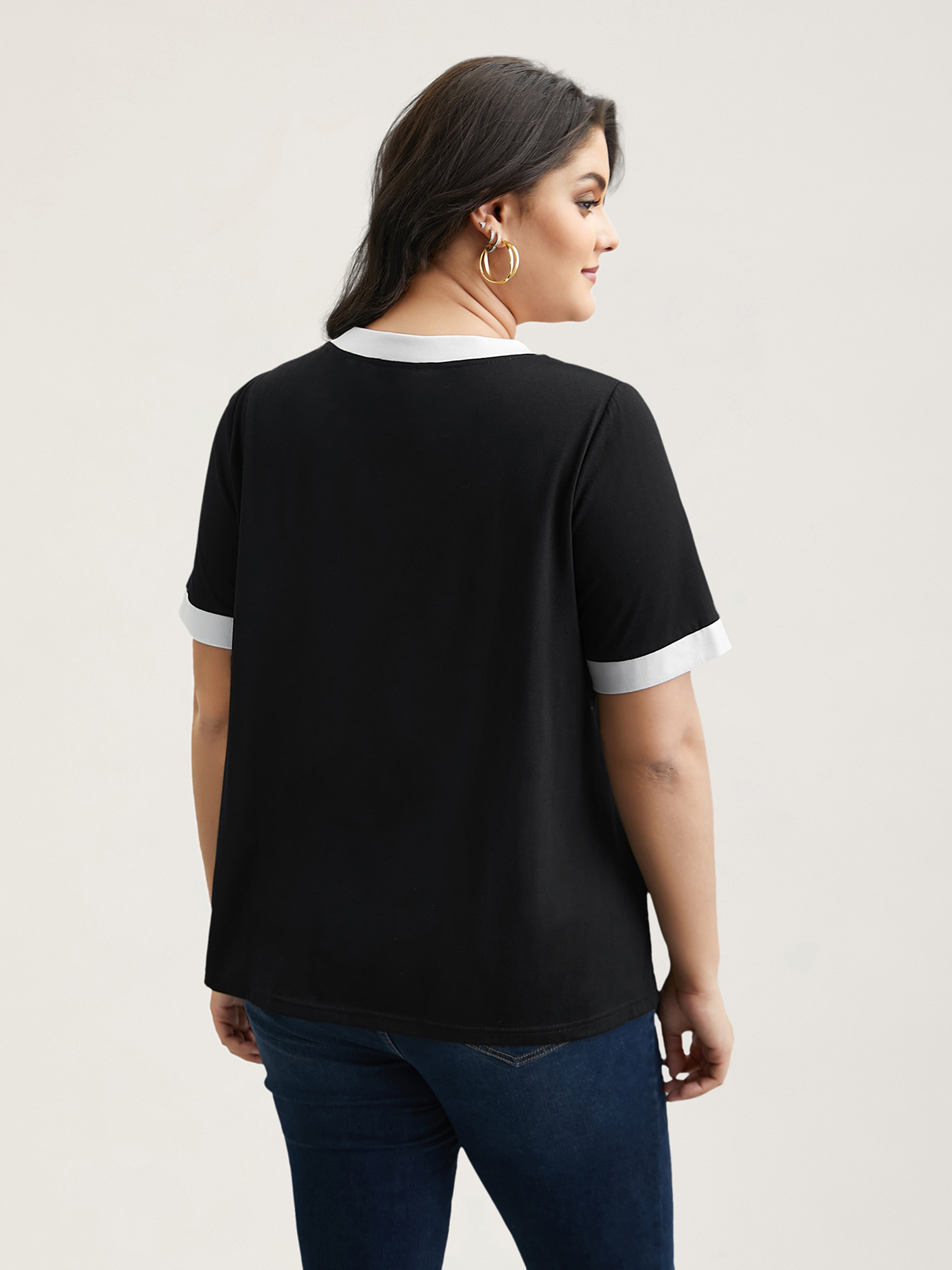 Plus Size Color-Block Stretchy V-Neck T-Shirt Black Women Casual Contrast V-neck Everyday T-shirts BloomChic 18-20/2X 