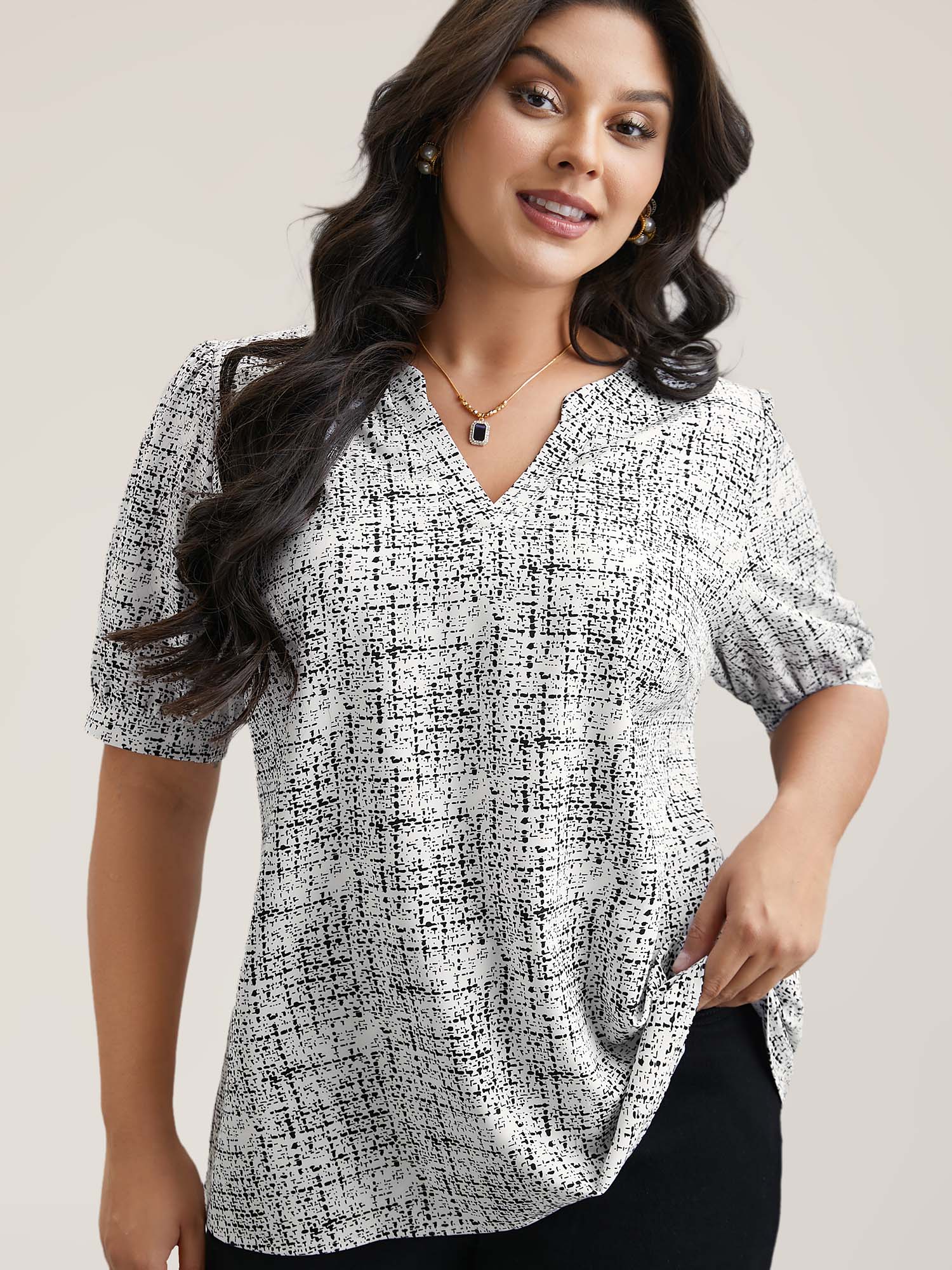 

Plus Size WhiteSmoke Geometric Print Puff Sleeve Blouse Women Elegant Short sleeve Flat collar with V-notch Everyday Blouses BloomChic