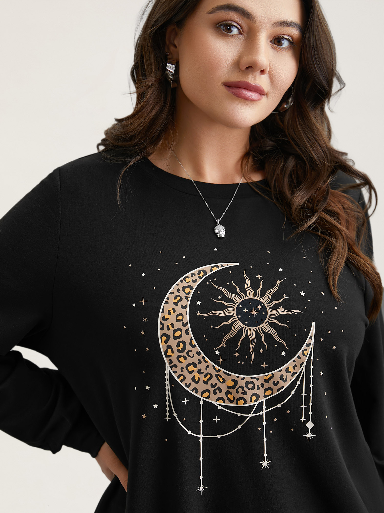 Plus Size Crew Neck Celestial Print Stretch Sweatshirt Women Black Casual Non Round Neck Everyday Sweatshirts BloomChic 10/M 