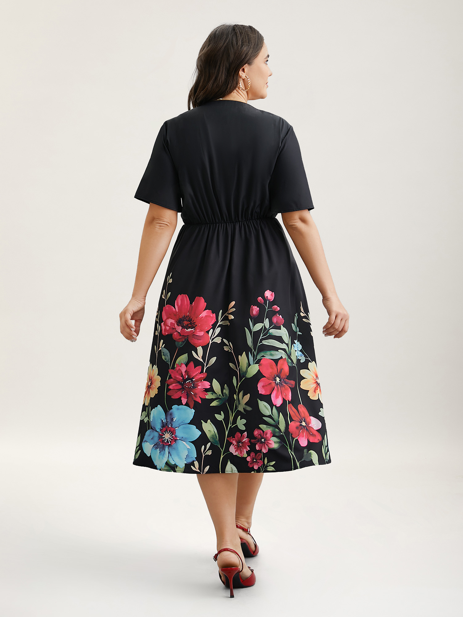 

Plus Size Floral Print V-Neck Half-Sleeve Midi Dress Black Women Elegant Non V-neck Short sleeve Curvy BloomChic