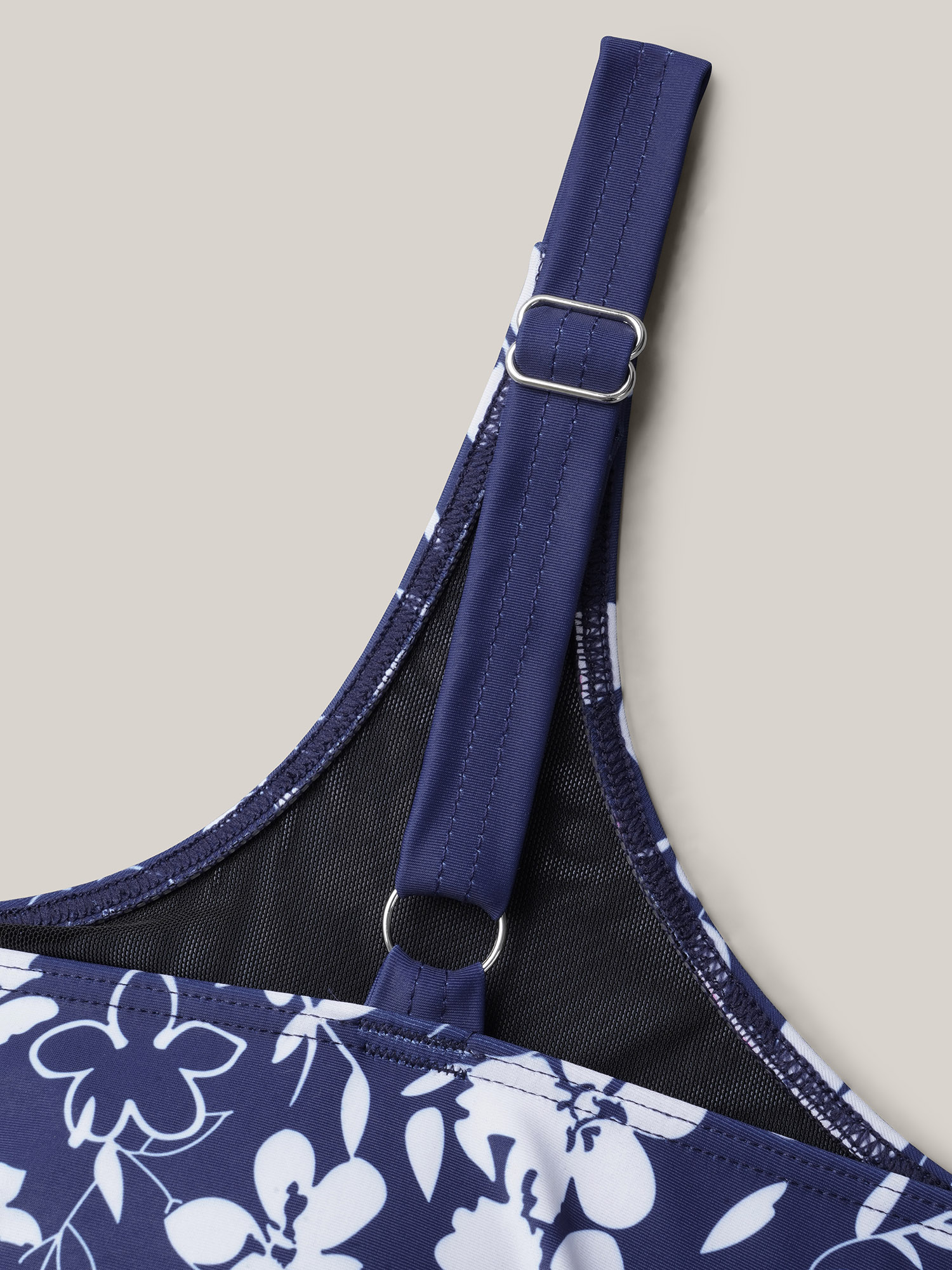 Plus Size Floral Print Contrast Non-Removable Cups Swim Top Women`s Swimwear Indigo Beach Contrast High stretch Bodycon U-neck Curve Swim Tops BloomChic 22-24/3X 