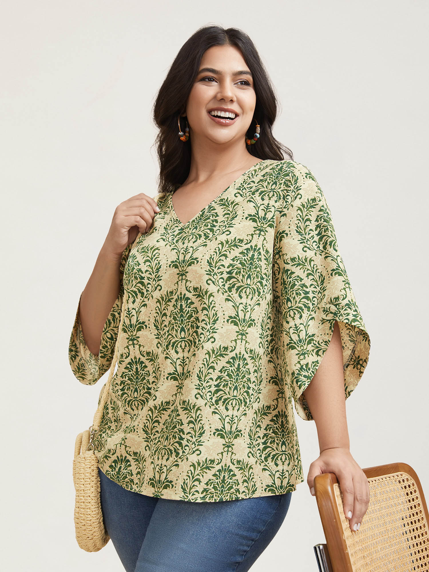 

Plus Size Moss Damask Print Flared Sleeve V-Neck Shirt Women Resort Elbow-length sleeve V-neck Vacation Blouses BloomChic