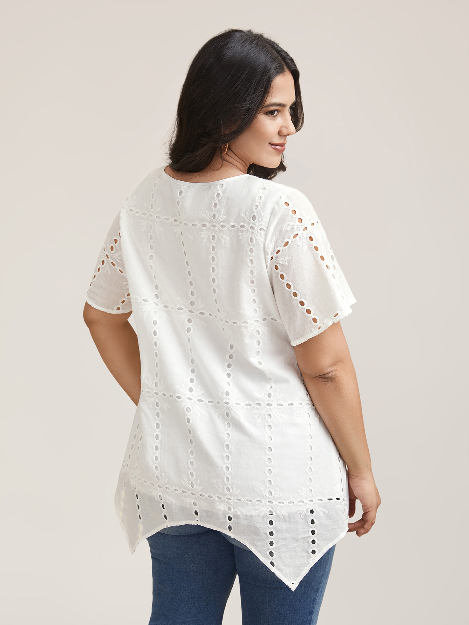 Plus Size Originalwhite Cotton Embroidered V-Neck Shirt Women Resort Short sleeve V-neck Vacation Blouses BloomChic 26/4X 
