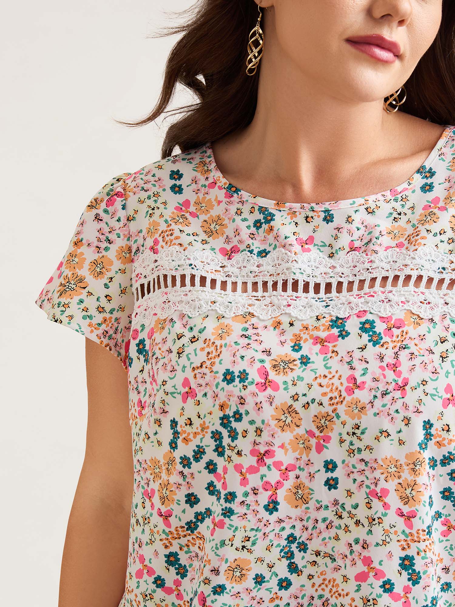 Plus Size WhiteSmoke Multi-Color Floral Print Lace Spliced Blouse Women Elegant Cap Sleeve Round Neck Everyday Blouses BloomChic 10/M 