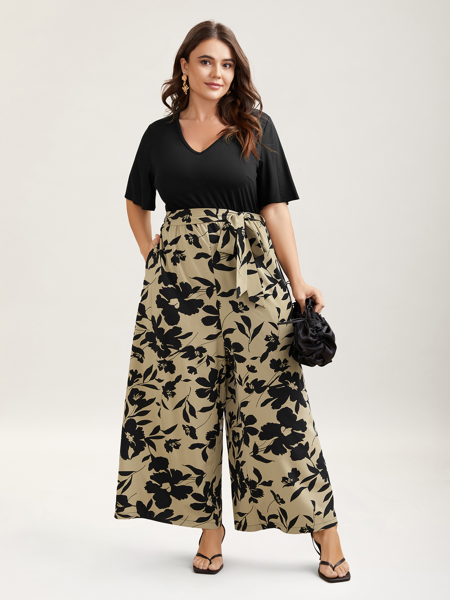 

Plus Size Tan Floral Print Spliced Belted Wide-Leg Jumpsuit Women Elegant Short sleeve V-neck Everyday Loose Jumpsuits BloomChic