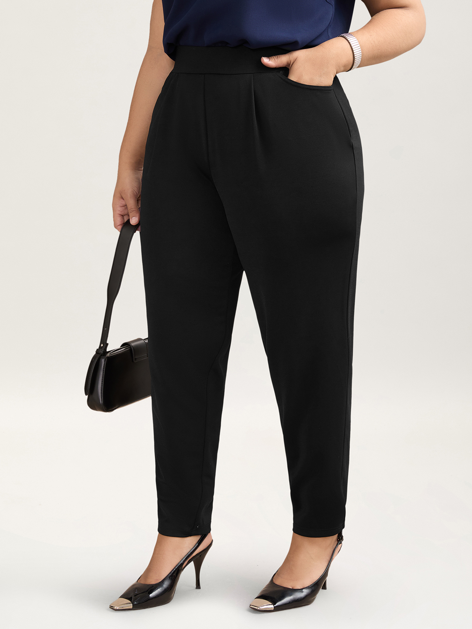 

Plus Size Pleated Stretchy Waist Skinny-Fit Pants Women Black Workwear Essentials Bodycon Mid Rise Work Pants BloomChic