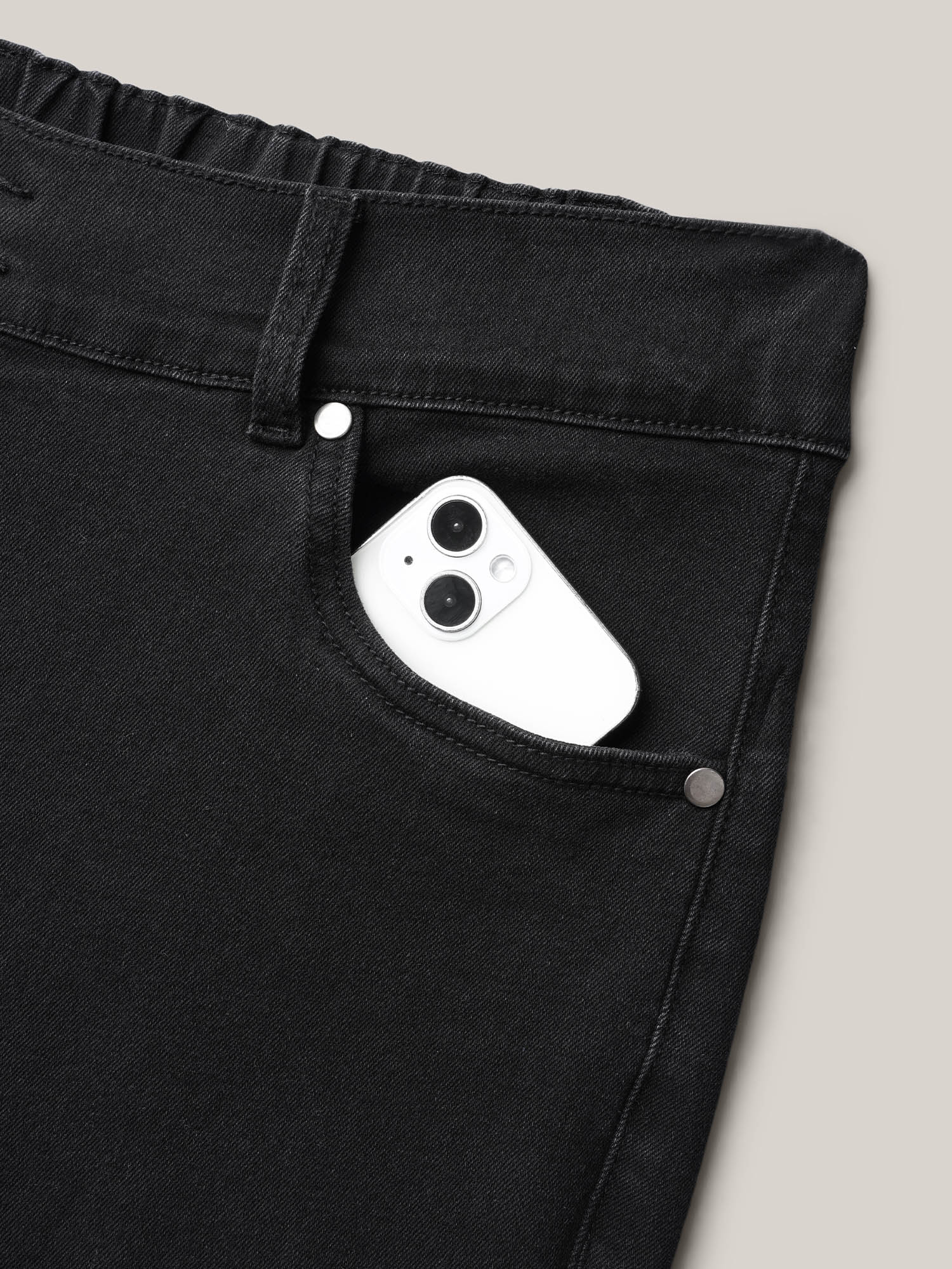 Plus Size Buttons Mid-Rise Curvy Skinny-Fit Jeans Women Denimblack Elegant Button Medium stretch Slanted pocket Jeans BloomChic 18/2X 