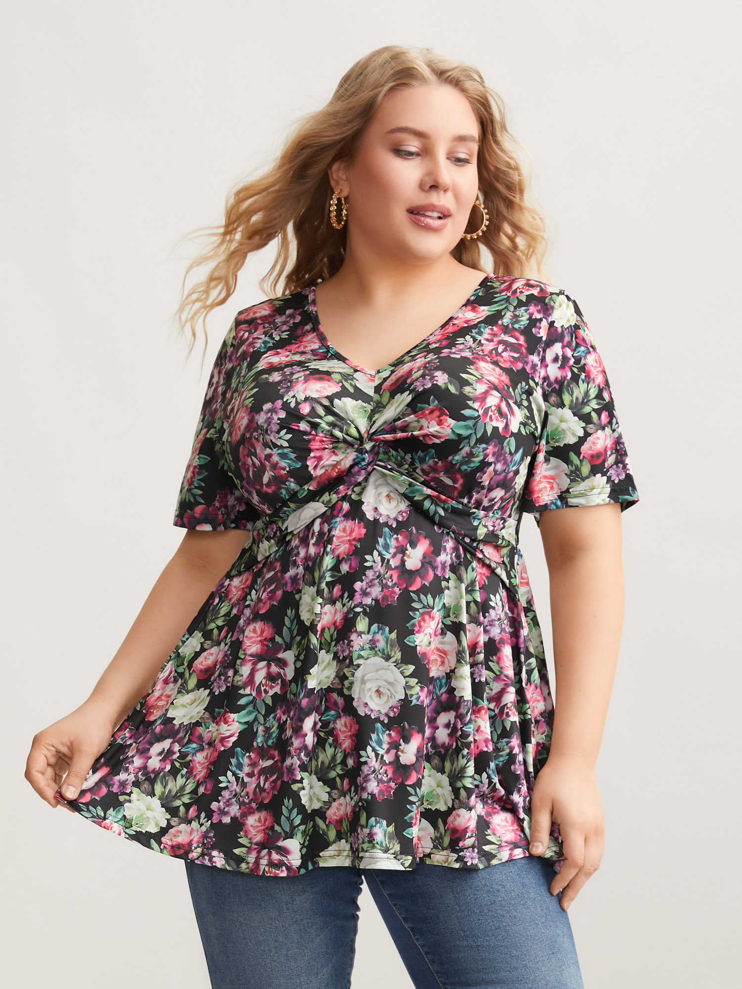 

Plus Size Twist-Front Floral Print Flared Knit Top Multicolor V-neck Short sleeve Elegant Jersey Tops