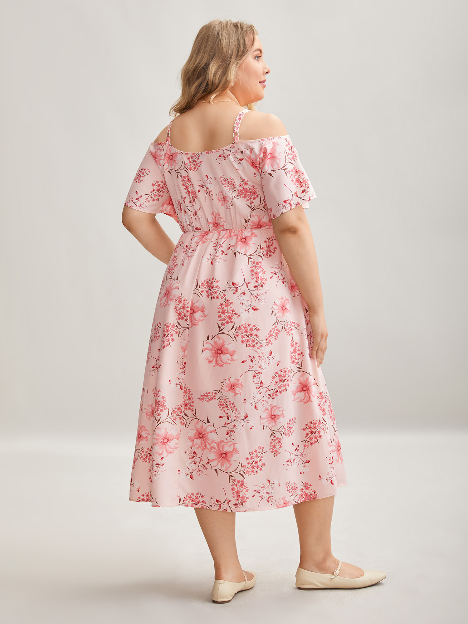 Plus Size Floral Print Cold-Shoulder Pockets Midi Dress Lightpink Women Elegant Non Heart neckline Short sleeve Curvy BloomChic 26/4X 